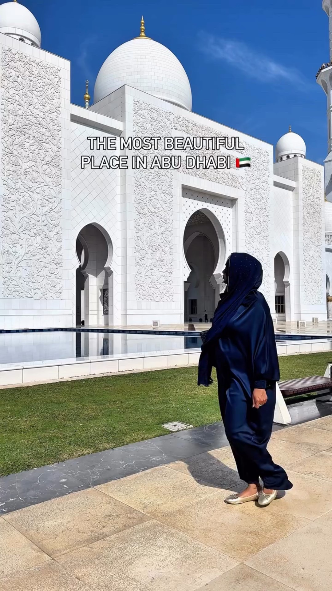 One place in Abu Dhabi you cannot skip 🇦🇪

The Sheikh Zayed Grand Mosque is not just beautiful. It’s one of the most peaceful places I’ve ever visited 🕌

Before you go:
• Modest dress required.
• Visit early morning or just before sunset
• Entry is free

#abudhabi #grandmosque #thingstodoindubai #sheikhzayedmosque #travelwithkids @visitabudhabi @ritzcarltonabudhabi