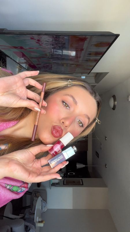 Berry lip combo🫶🍇

Lip liner, lip oil, lip products, makeup, everyday makeupp

#LTKfindsunder50 #LTKbeauty #LTKGiftGuide