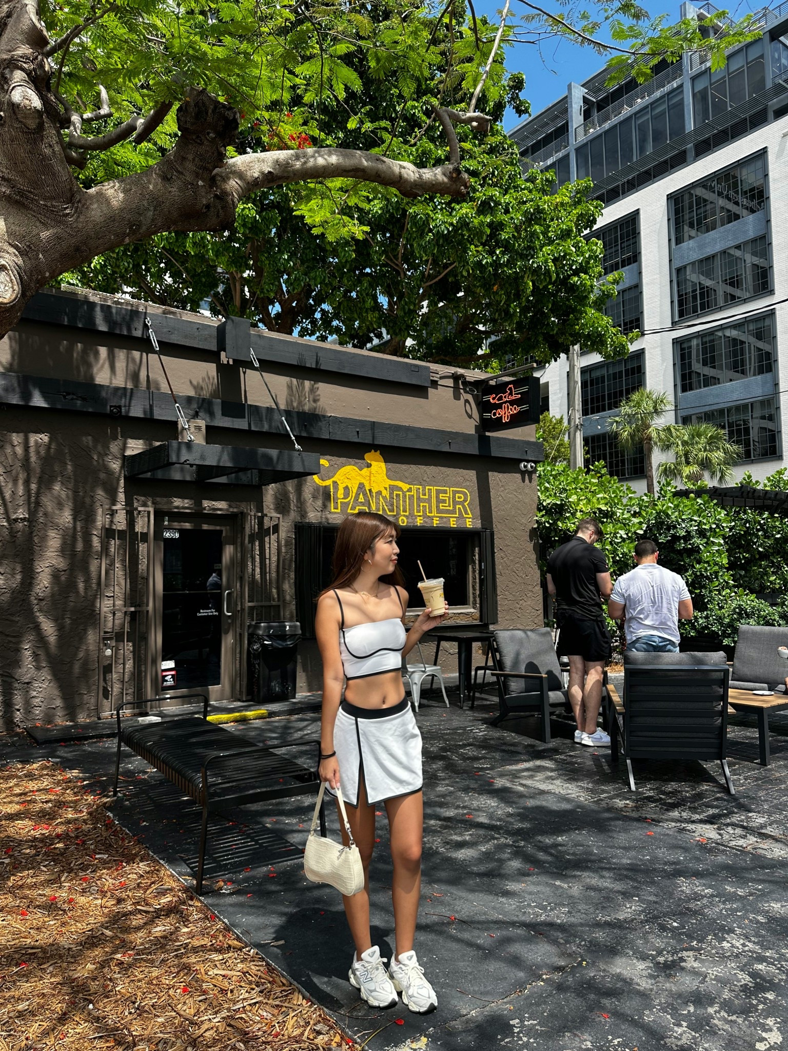 Coffee first, everything else later 😌☕️


#LTKSummerEdit #LTKActive