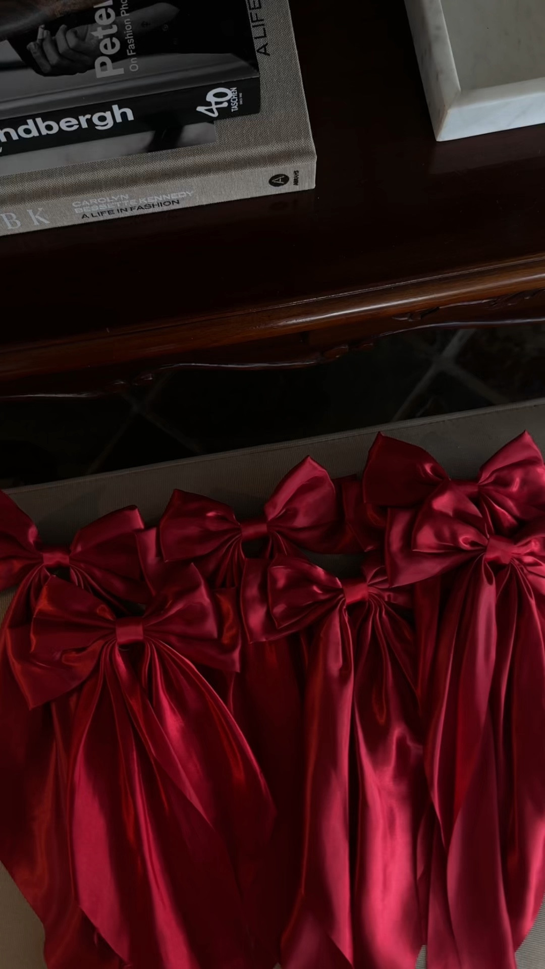 DIY’ing the viral Anthropology bow garland 🫶🏽♥️🎄✨