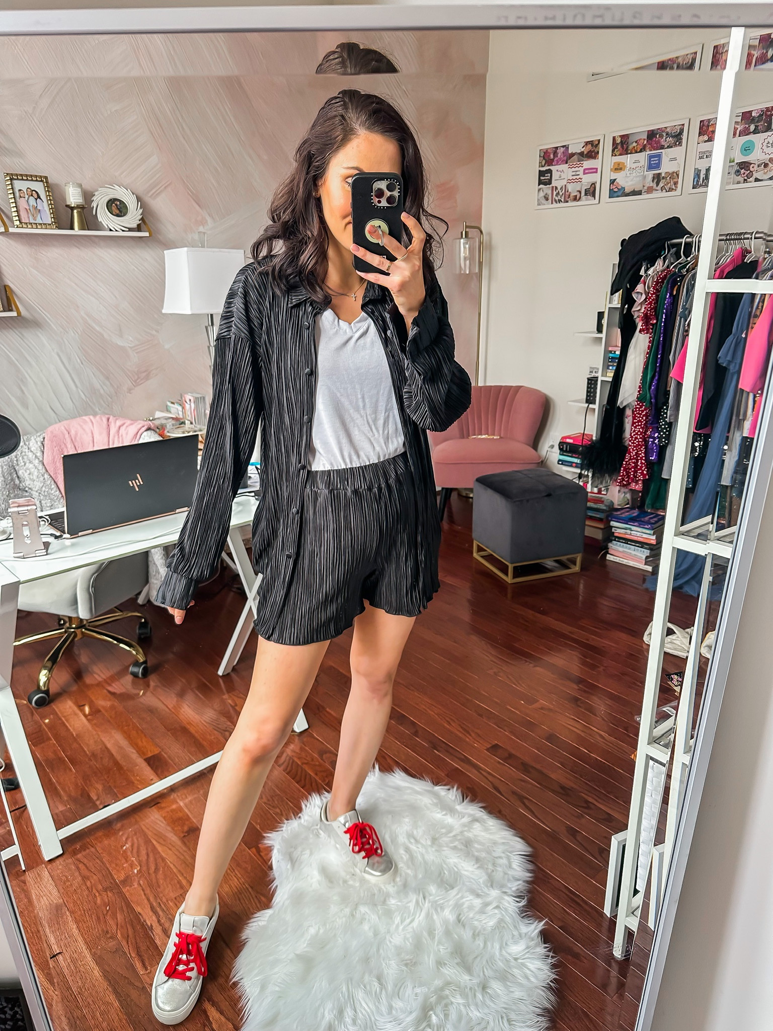 Bump friendly pleated matching set from Amazon under $45 🖤

Black matching set // pleated outfit // matching set // bump friendly outfit // Amazon fashion 

#LTKFind #LTKbump #LTKfit