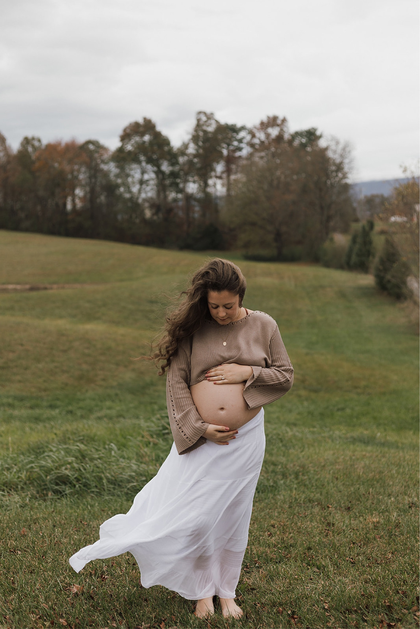 the perfecttttt outfit for your mother’s blessing if you want to show off the bump 