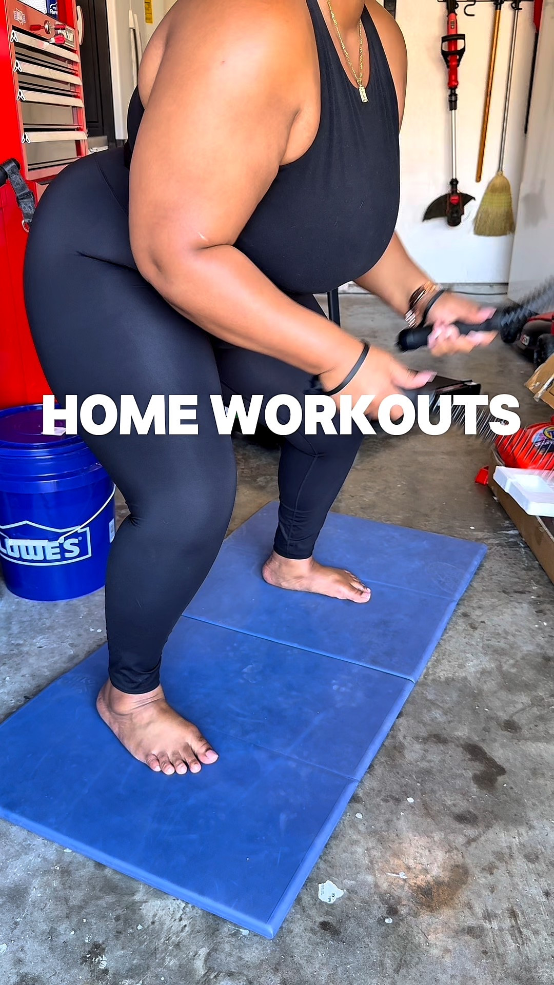 gym girl aesthetic, active lifestyle aesthetic post-workout self-care, sporty chic outfit, gym confidence, casual athletic vibe treadmill workout plus size, beginner workout for curves, outdoor fitness