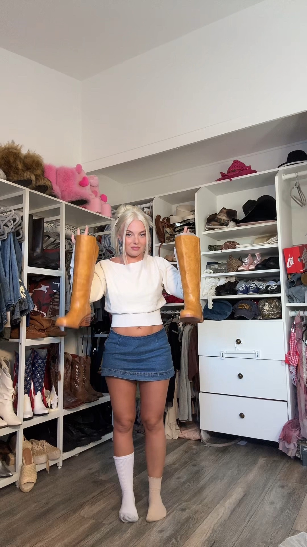 Love a good fall outfit! 🍂 size 4 in the skirt and small in the top! 6.5 boot true to size!

#LTKSeasonal #LTKPetite