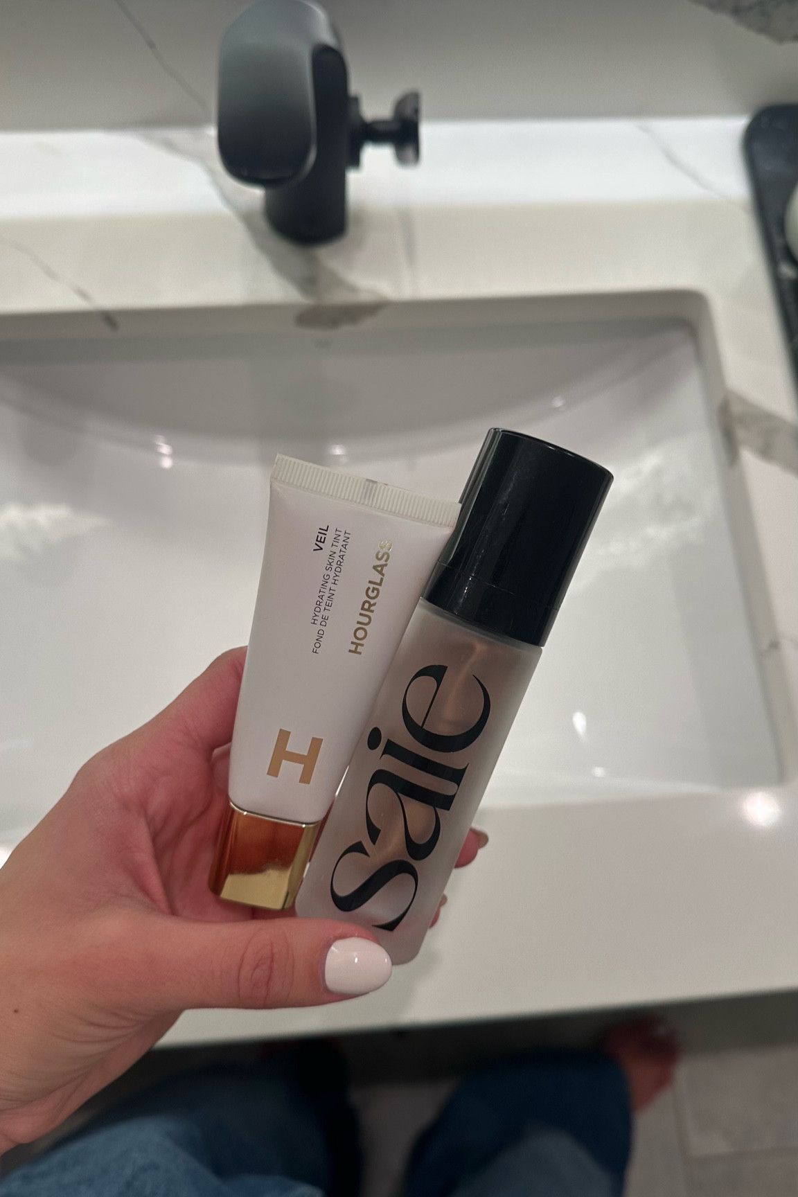 Hourglass shade - 7
Saie - sunglow 