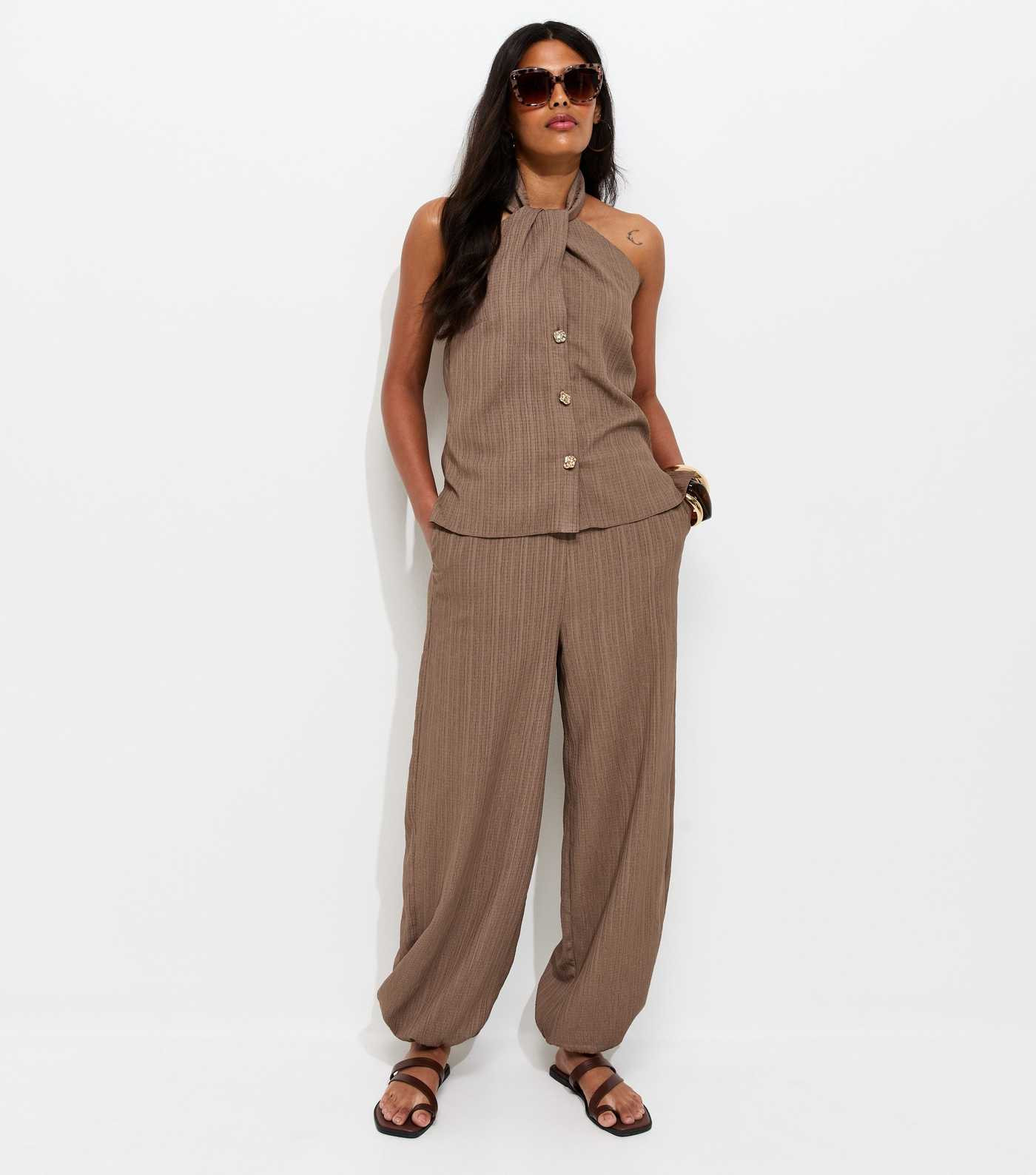 Mink Crinkle Texture Cuffed Trousers | New Look | New Look (UK)