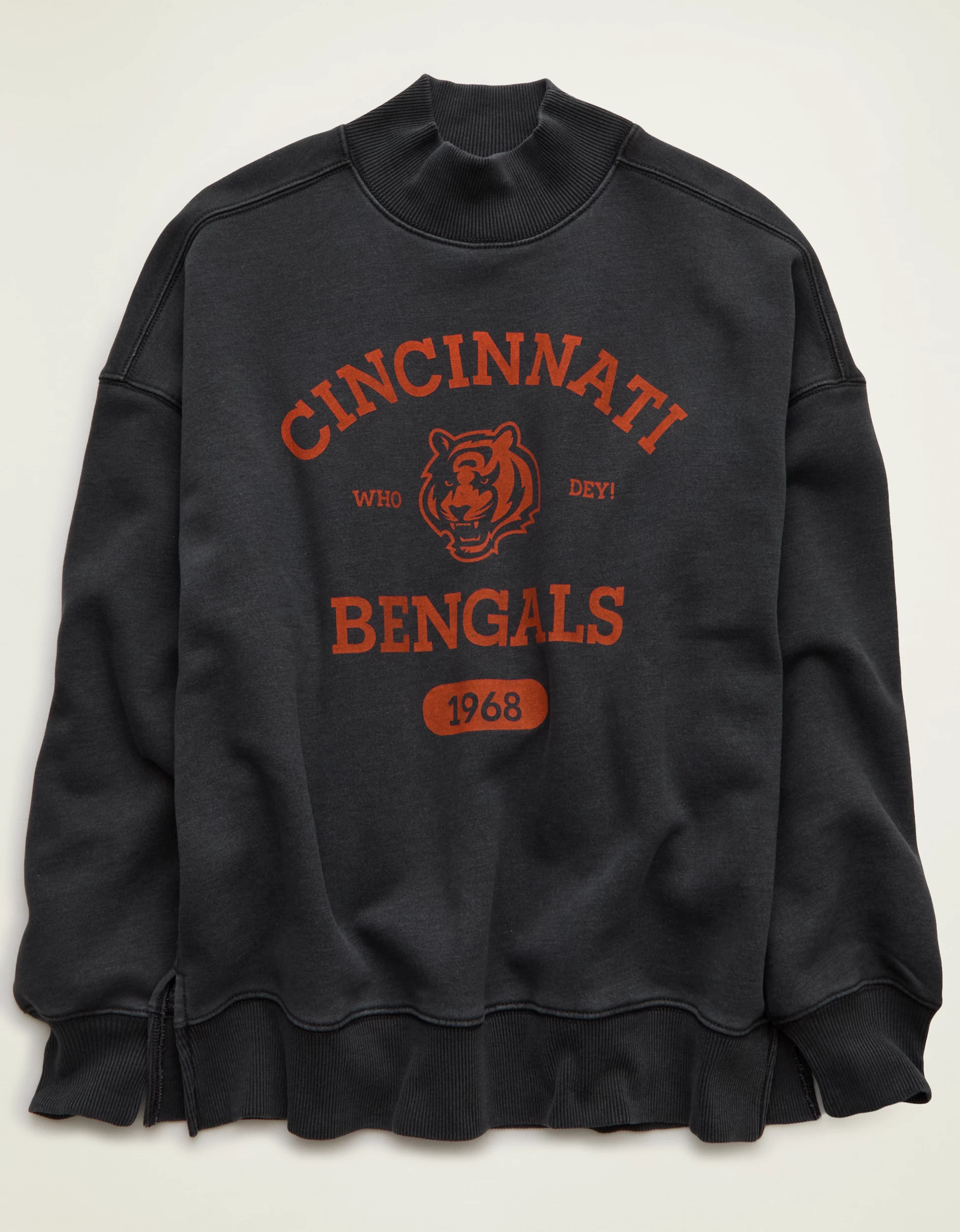 NFL Cincinnati Bengals Everyday Luxe Mock Neck Sweatshirt | American Eagle Outfitters (US & CA)