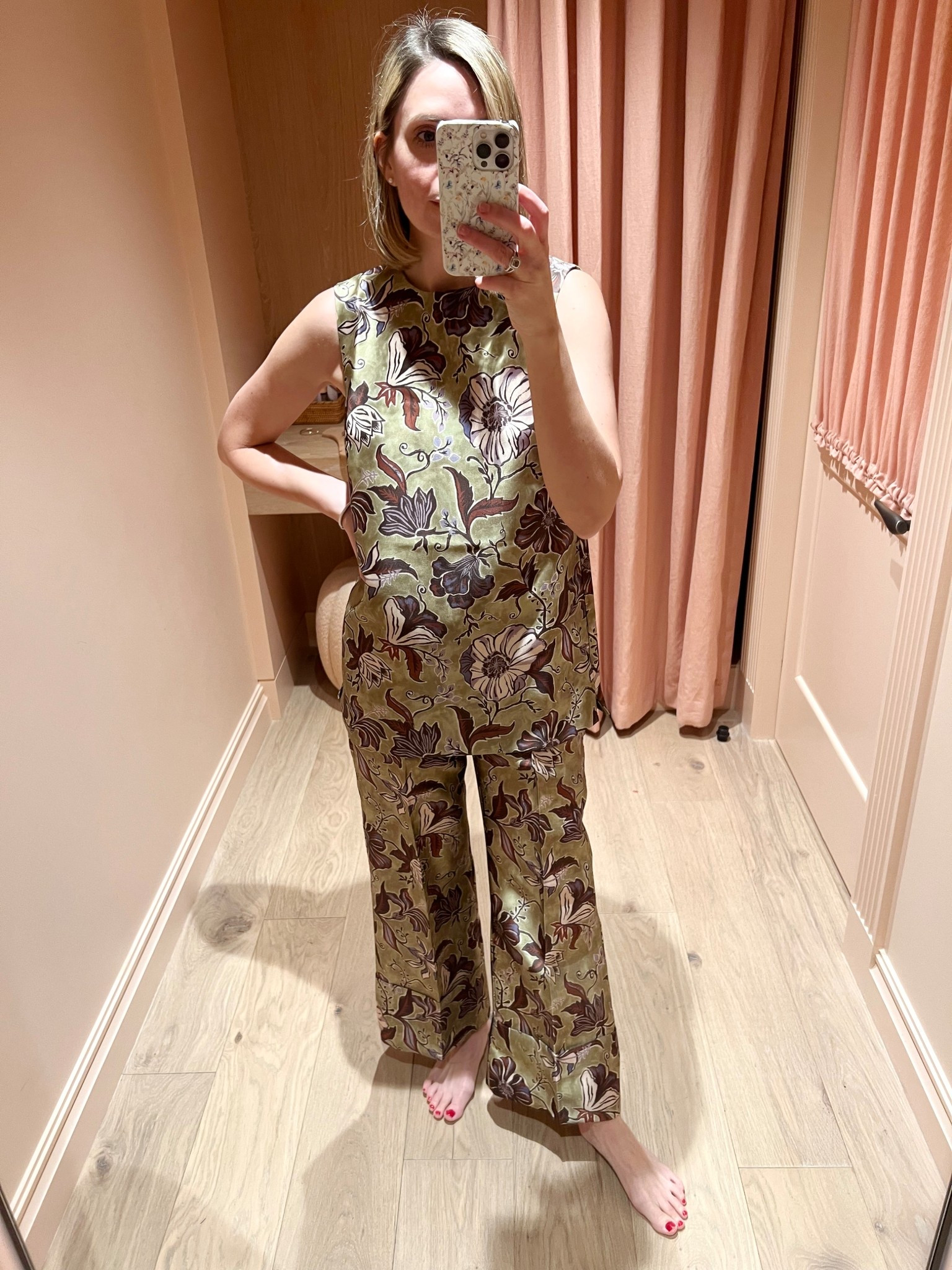 Such a fun matching blouse and pants set. Great for the holidays! Very retro style. Feels like an outfit from the 60s 

#LTKSeasonal #LTKOver40 #LTKHoliday