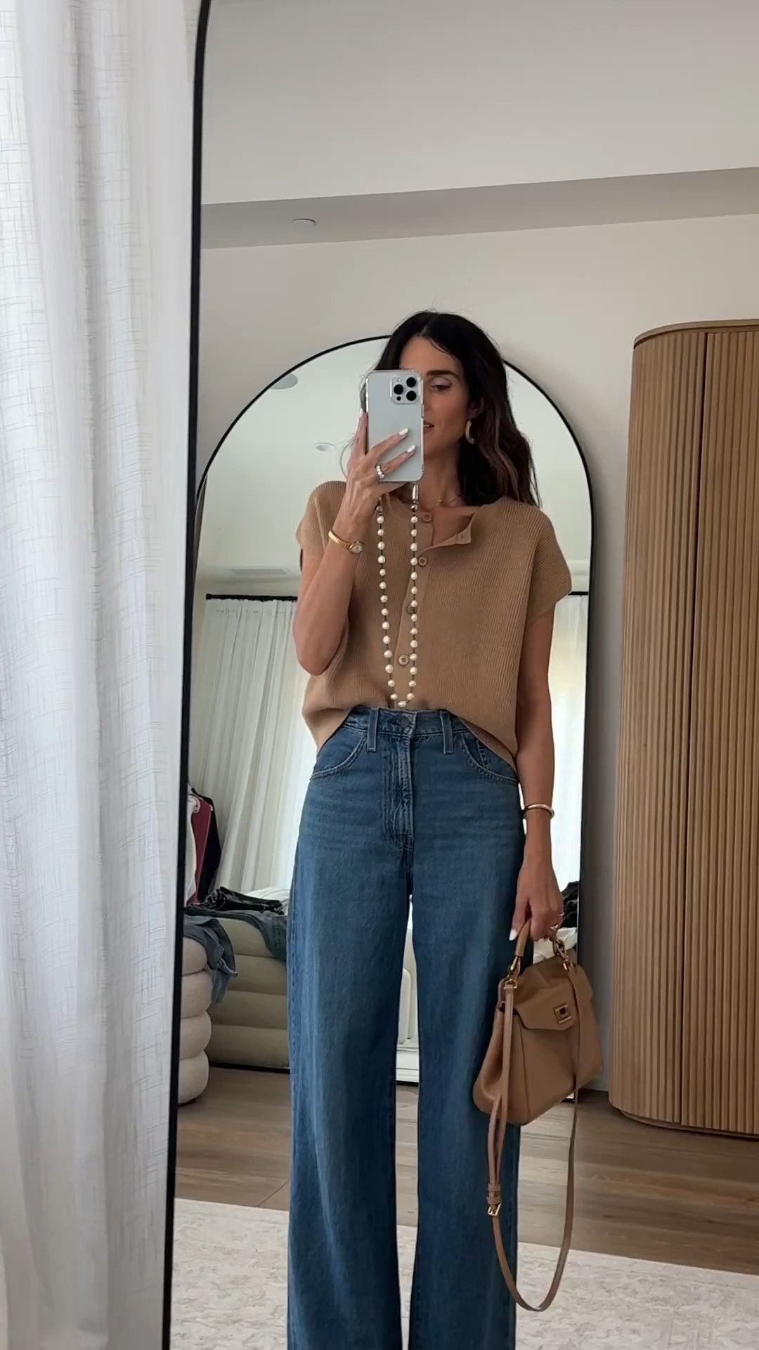 I have a feeling your girls are going to love this top! I’m just shy of 5-7” wearing the size medium and 25 jeans #stylinfinds #stylinbyaylin #aylin @Target

#LTKSeasonal #LTKOver40 #LTKgrwm 

 