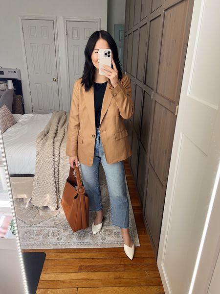 Camel blazer (2P)
Black tank top (XS)
High waisted straight jeans (27P)
Brown tote bag
White pumps (1/2 size up)
White mule pumps
Smart casual outfit
LOFT outfit
Neutral outfit
Spring work outfit

#LTKfindsunder50 #LTKsalealert #LTKworkwear