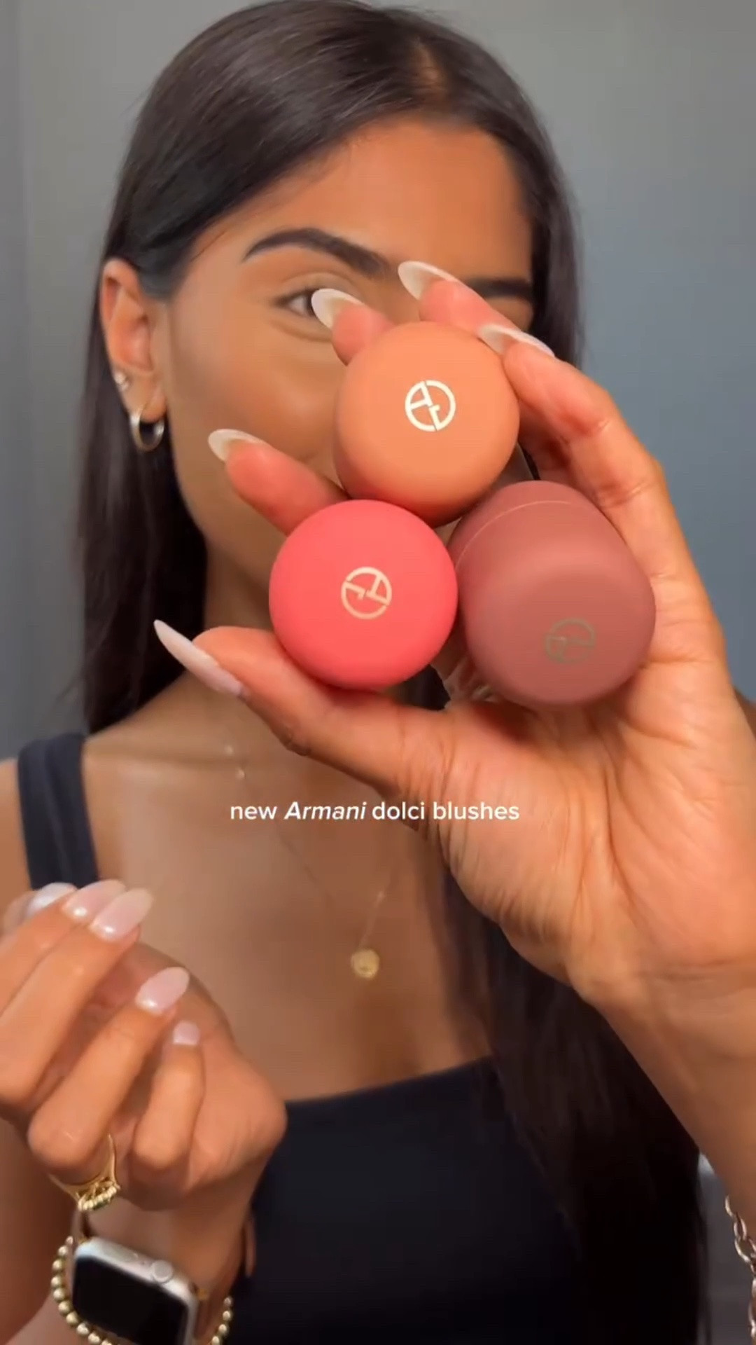 Let’s try the new @armanibeauty dolci blushes, which one are you choosing? 
.
.
.
#armani #armanibeauty #blush #highendmakeup