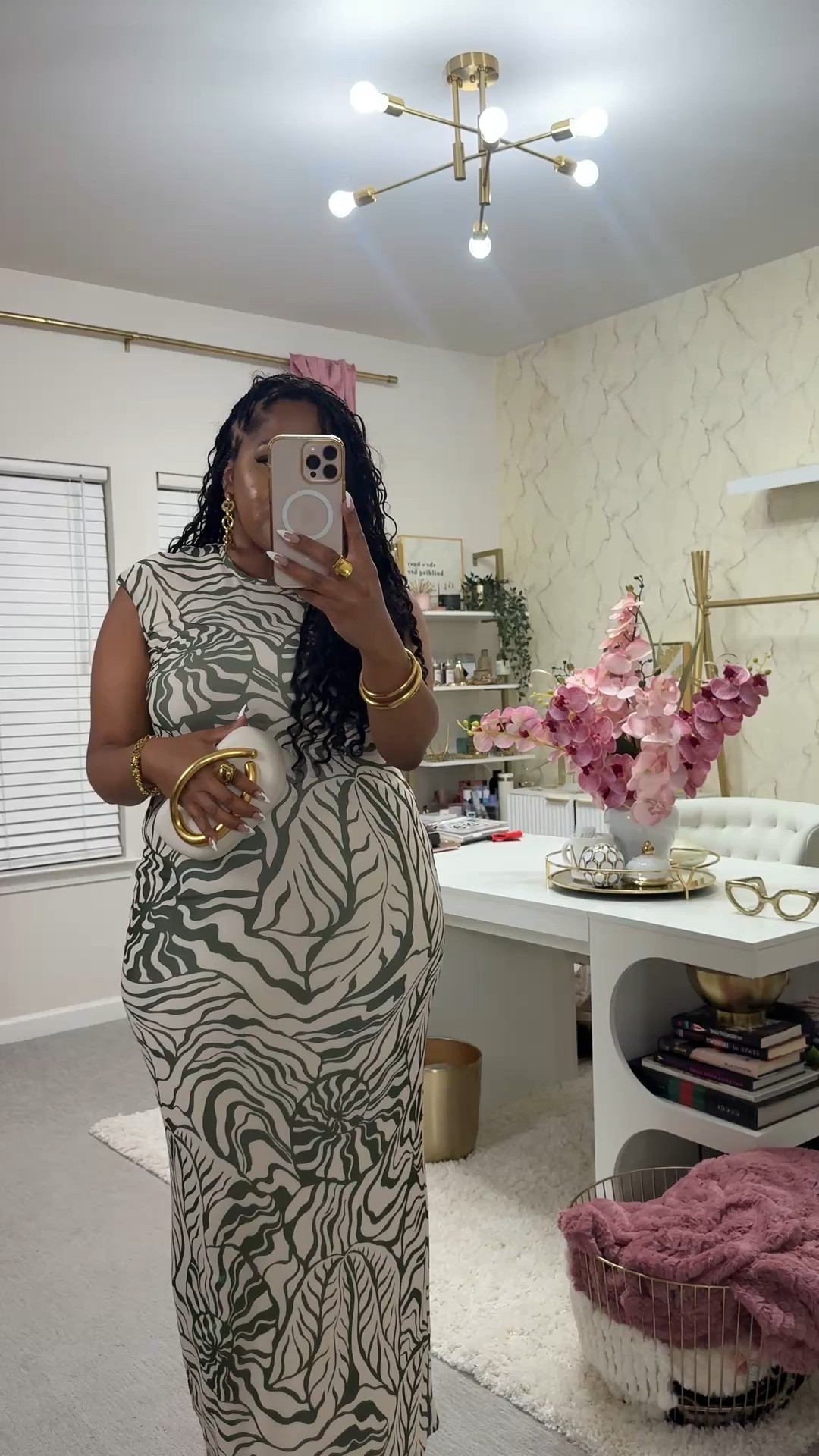 Afrm dress for summer. Great stretch size 16 wearing an XL. This is the Cody dress comes in different prints. Tagging my favs 

#LTKOver40 #LTKSeasonal #LTKStyleTip