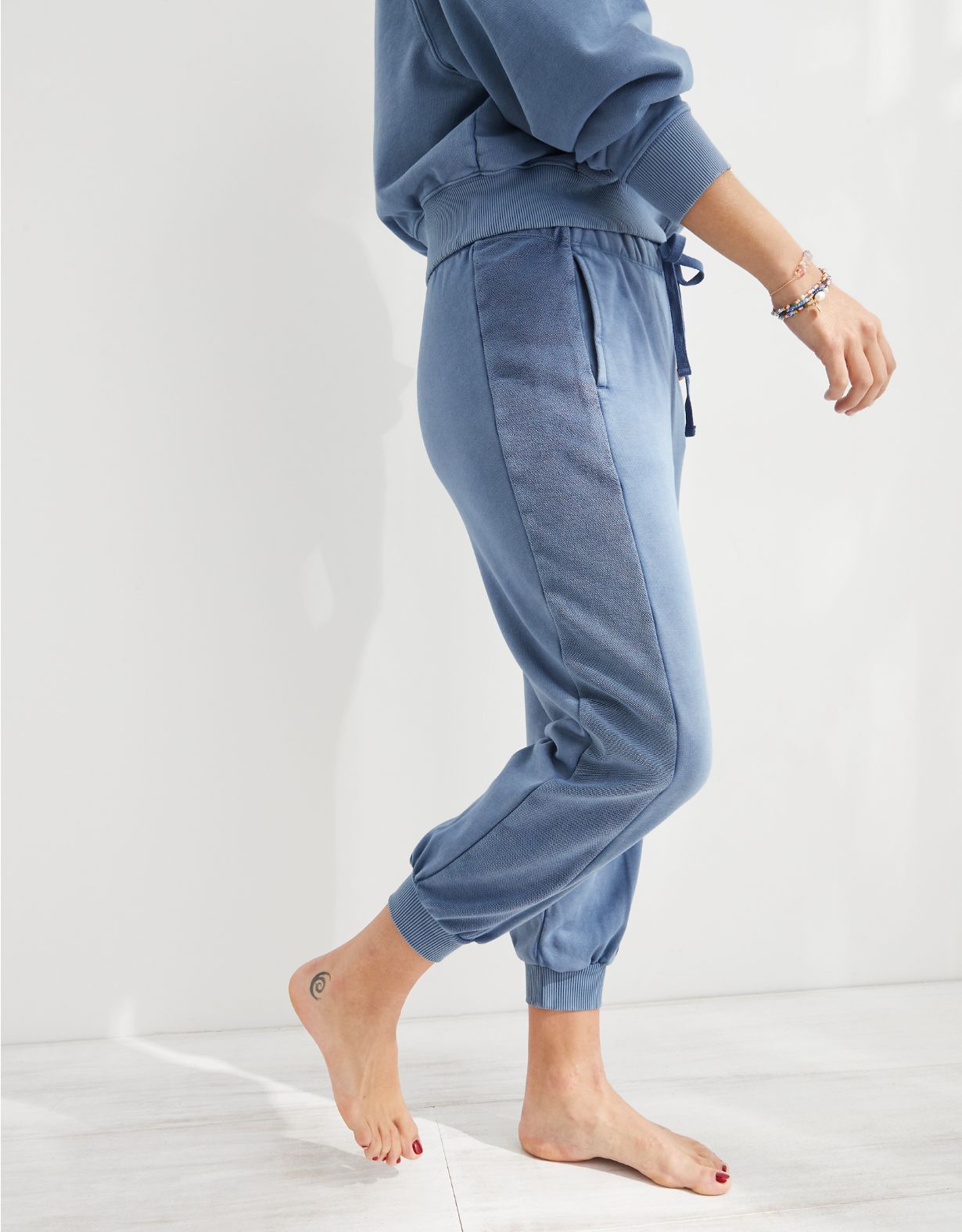 Aerie Luxe Inside Out High Waisted Cropped Jogger | American Eagle Outfitters (US & CA)