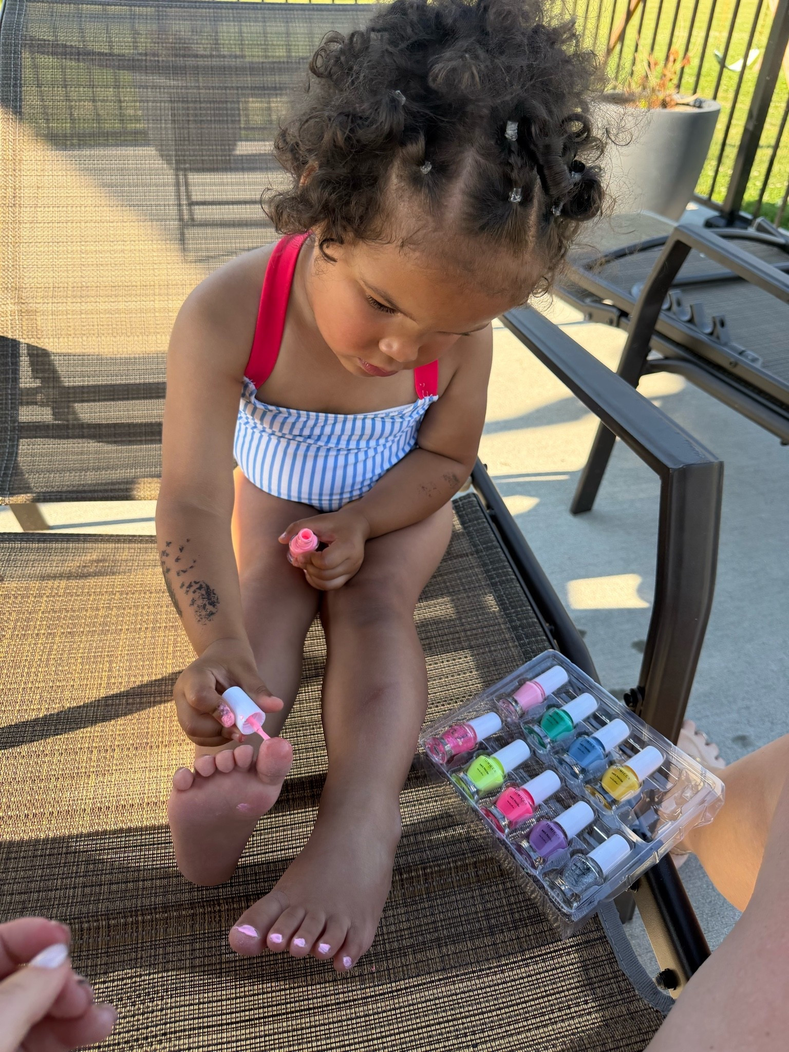 non toxic nail set 🌈

#LTKmomlife