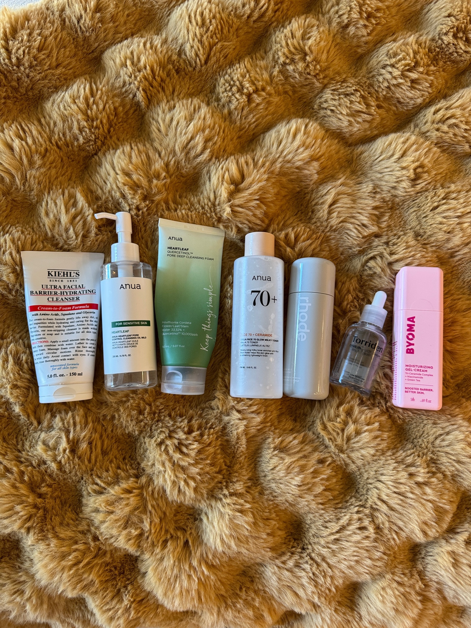 the perfect skincare routine doesn’t exi—


I use these products RELIGIOUSLY every morning and night.  
(Kiehl’s cleaner in the AM & Anua double cleansers in the PM) 

I apply the products in the order they are laid out🤍 #skincare 