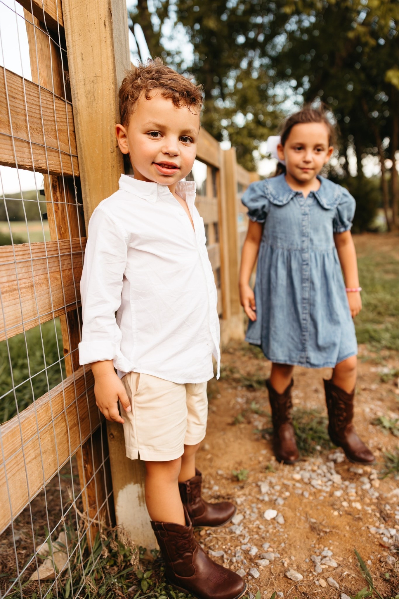 Fall family photos outfit ideas🫶🏼✨ my original dress isn’t linkable, but saved a bunch of similar options!


fall family photos, fall family pictures, fall family outfit ideas, family photo session, nashville, mom of 3, Dede Raad, Dress up Buttercup

#LTKFamily #LTKStyleTip #LTKFindsUnder100