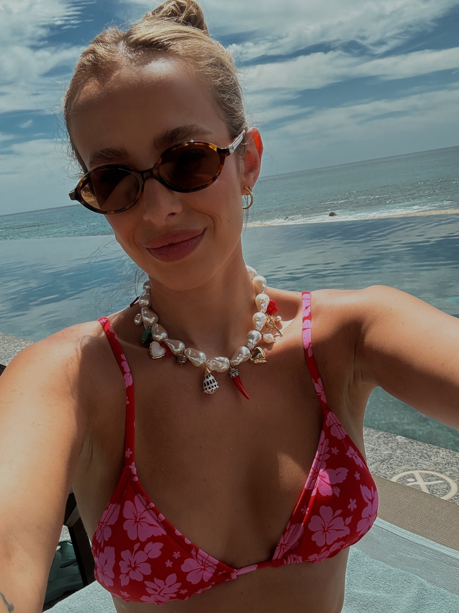 Beach day

#LTKSeasonal #LTKFindsUnder100 #LTKStyleTip