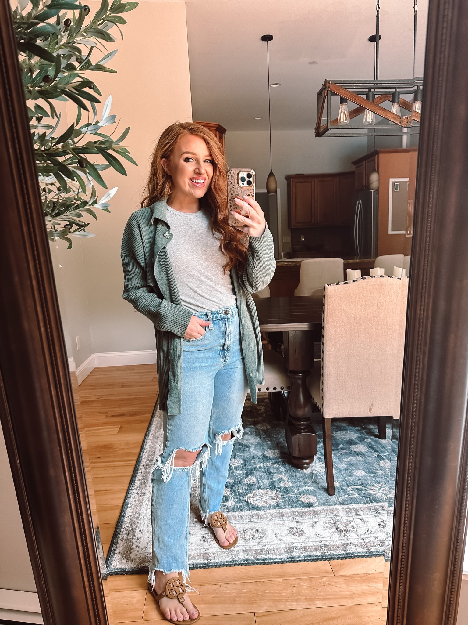 Casual look from pink lily 

Medium tops, size 9 jeans 

Code: AUGUST20 

#LTKunder50 #LTKSeasonal #LTKFind