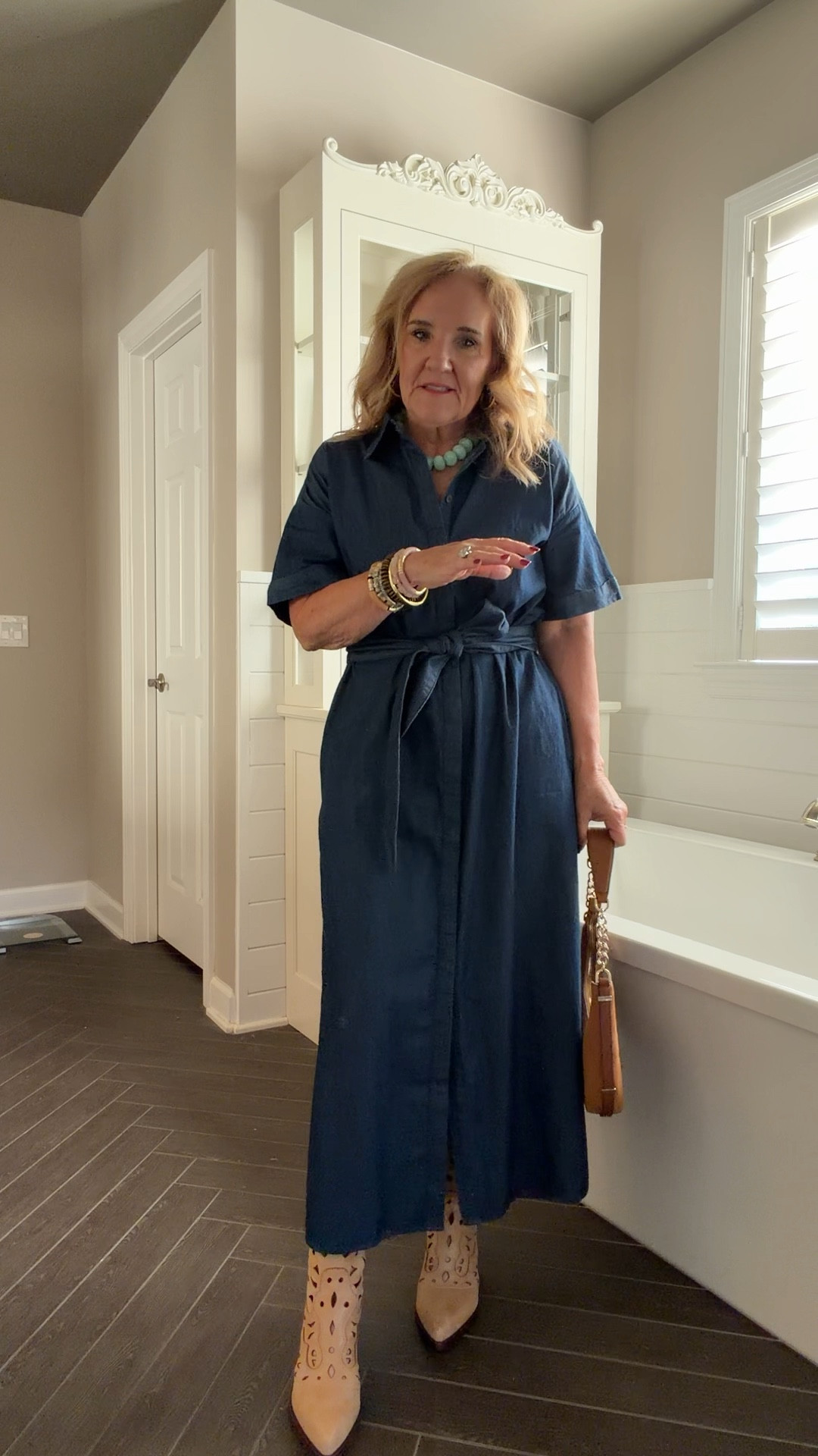 @tuckernuck 25% off sale! 
Dress size medium 
Linking some of my other favorites from the brand! 
Allie & Bess code NANETTE20


#LTKCyberWeek #LTKOver40 #LTKSaleAlert