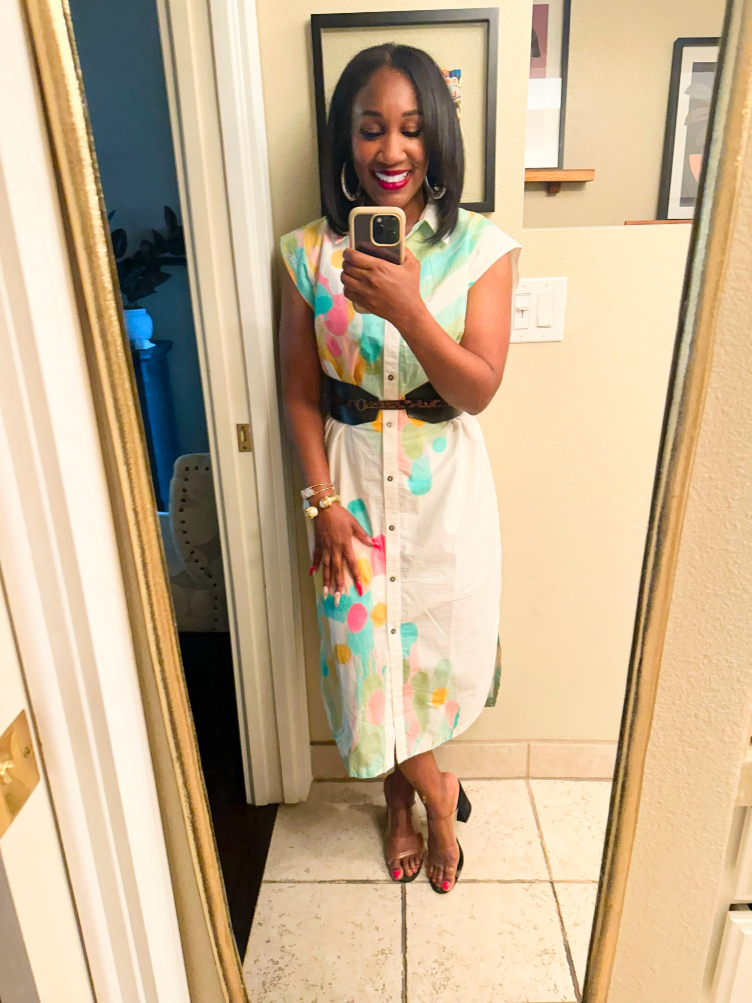 How should you dress in Las Vegas in May? - Nighttime Attire