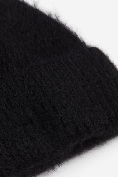 Rib-knit hat | H&M (UK, MY, IN, SG, PH, TW, HK)