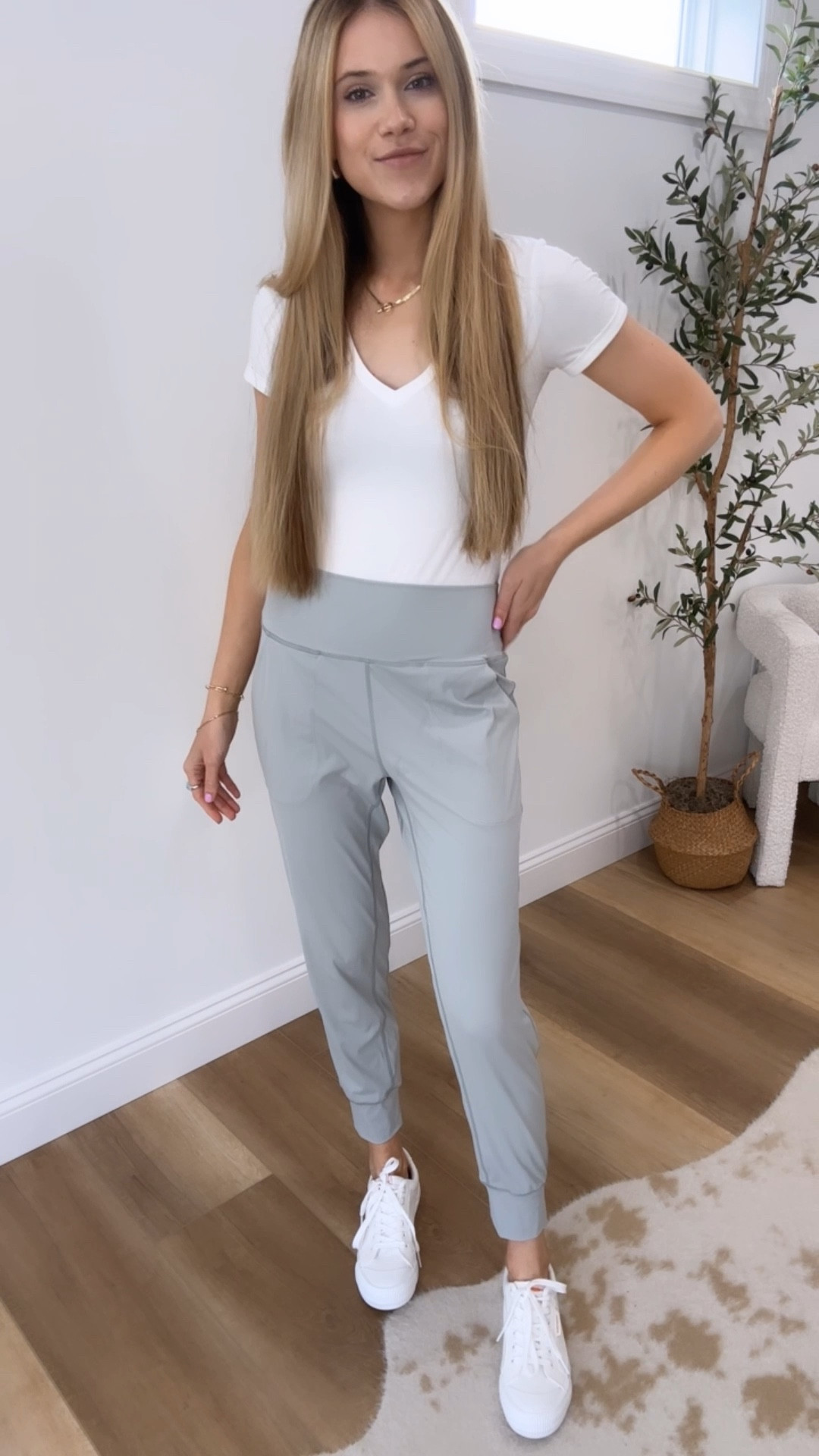 Amazon fashion. Summer style. Must have seamless joggers from Amazon. Wearing medium 

#LTKActive #LTKFindsUnder50 #LTKVideo