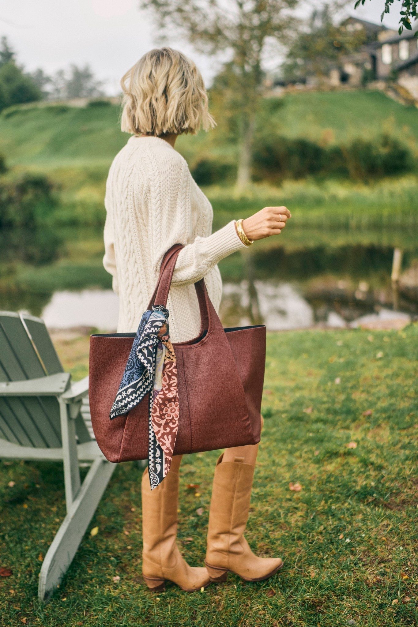 This bag would make such a great gift for her this holiday season! Use my code LOVERLY30 for 30% off!

Loverly Grey, Anthropologie, burgundy bag, sale alert, burgundy tote

#LTKSaleAlert #LTKGiftGuide #LTKHoliday