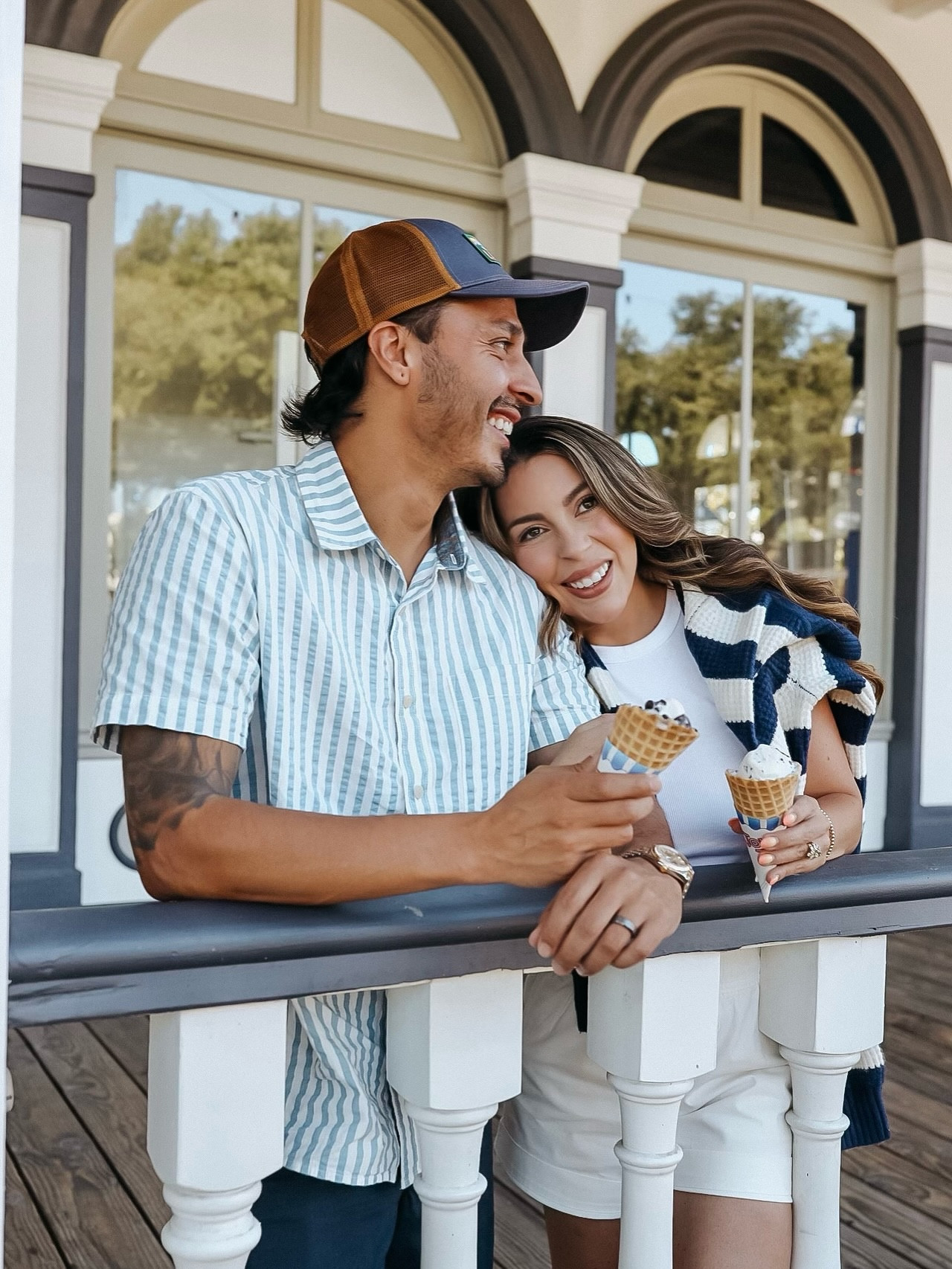 #LLBeanPartner Ditched our formal date night for ice cream by the river! There’s just something about getting outside and walking the riverfront that we love (not to mention the weather has been perfect lately).

It’s no secret how much Albie and I love @llbean but their latest summer drop of lightweight shirts, sweaters and shorts might just be our favorite yet! If you get one thing, these white shorts are a dream. I rolled them up once for a cuffed look. You can shop both of our outfits via the Iink in my bio. #BeanOutsider