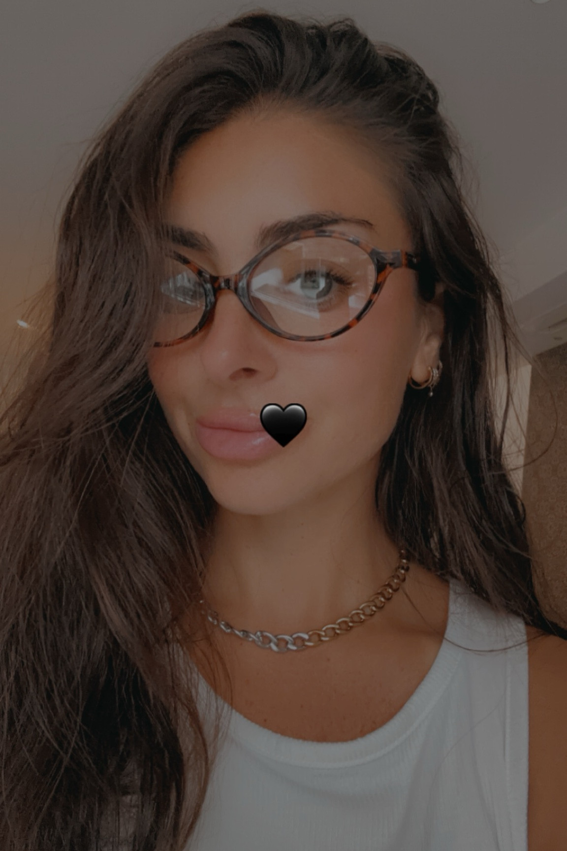 BLUE LIGHT GLASSES 

#LTKBacktoSchool #LTKWorkwear #LTKFindsUnder50