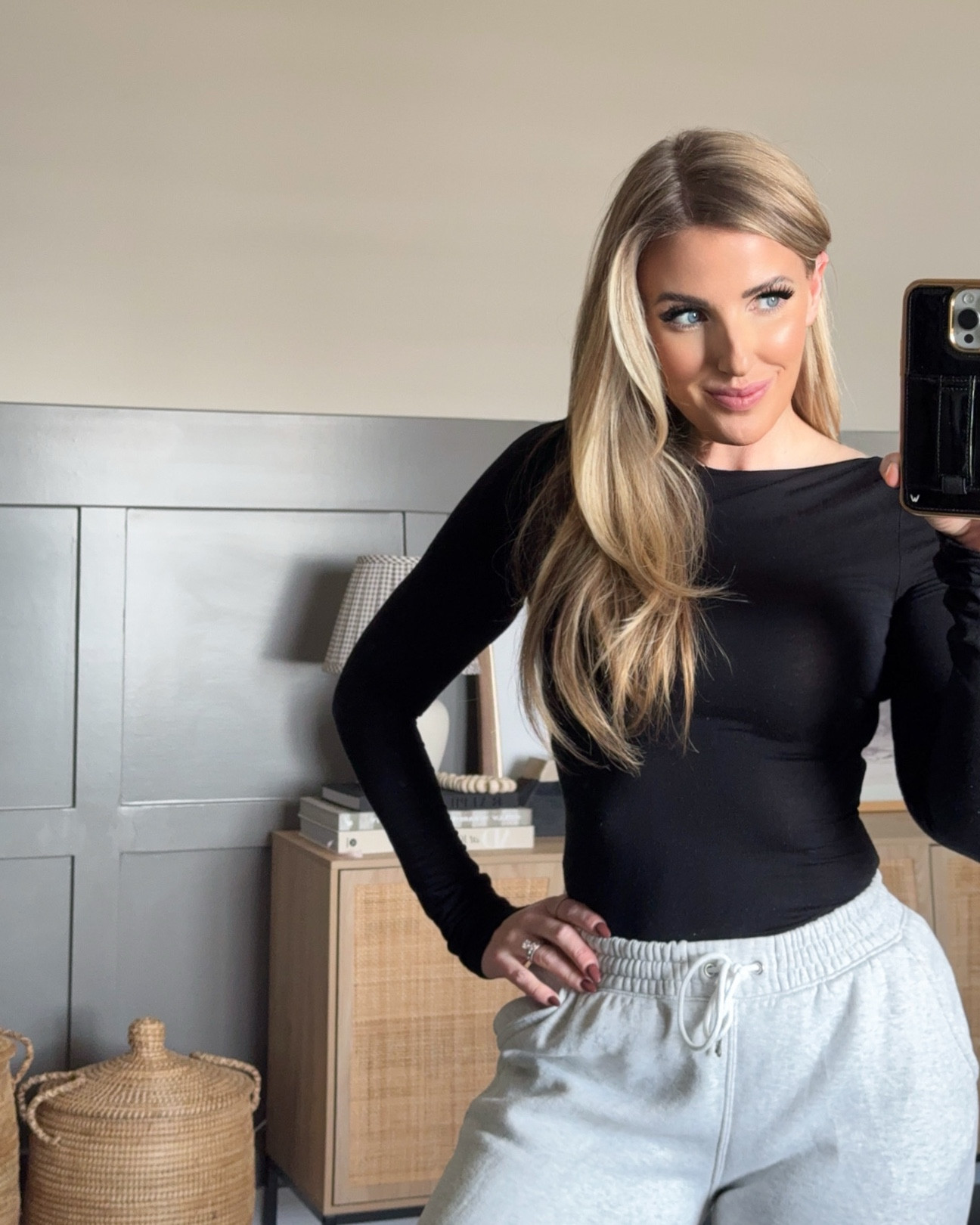 I have been seeing the viral infrared BondiBoost round brush all over my FYP - I wanted to change up my blowout style so I gave it try & I’m obsessed. Look at that volume + shine! 

BondiBoost - Round Brush - Hair Styler - TikTok Viral  - JOAH Brown Boatneck Tee - Healthy Hair - Thick Hair - Long Hair - Blonde Hair - Haircare 


#LTKStyleTip #LTKBeauty #LTKU