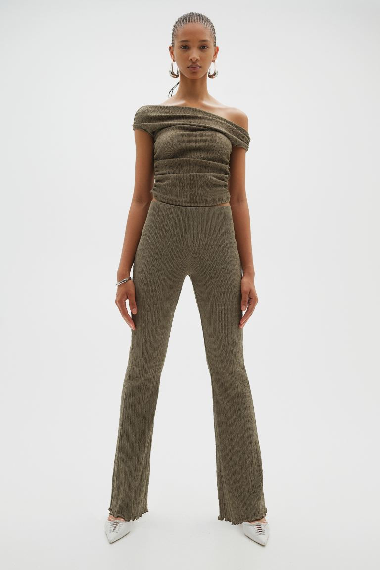 Textured Flared Leggings - Regular waist - Long - Dark khaki green - Ladies | H&M US | H&M (US + CA)