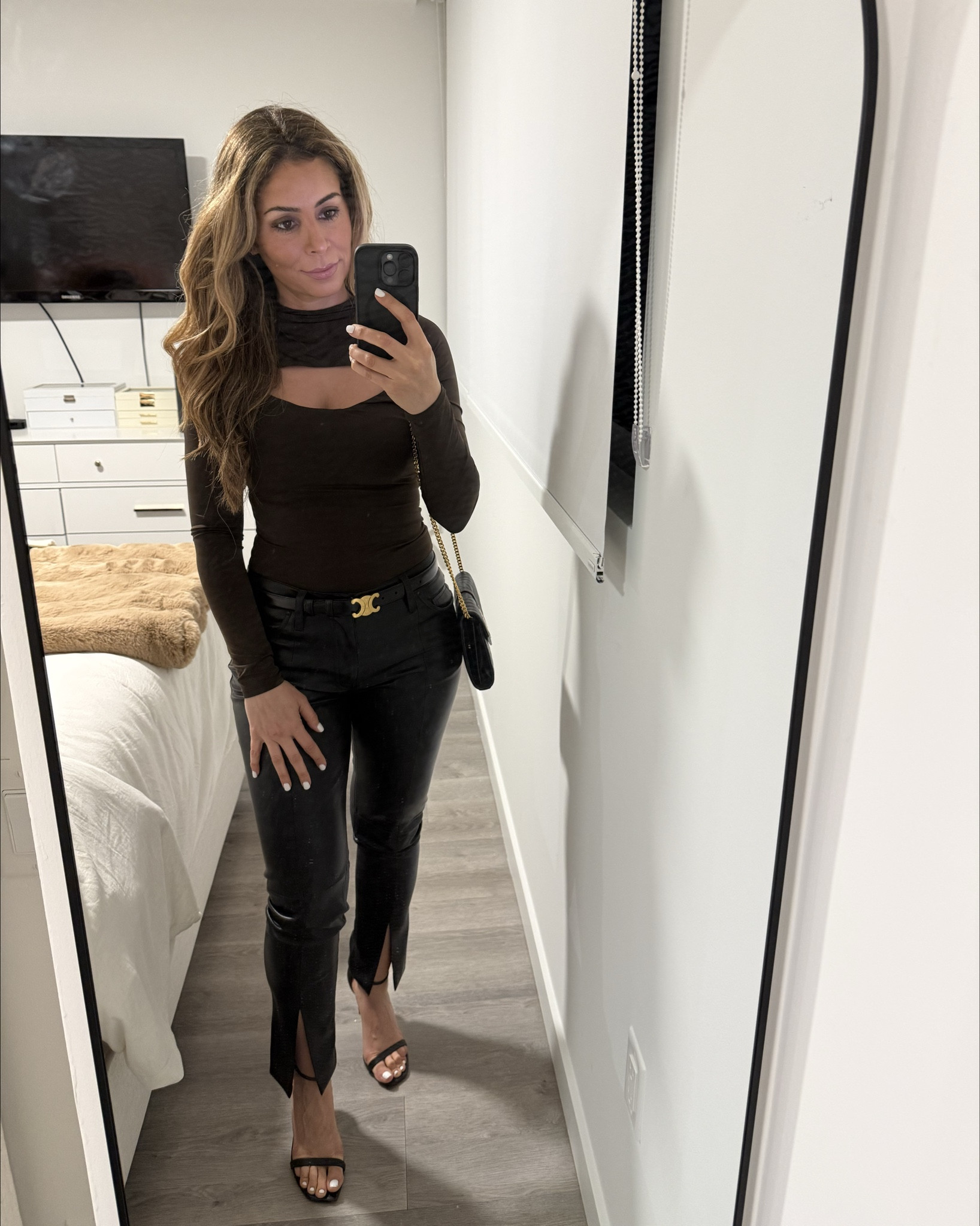 My go to makeup look using some of my holy grail products 

ColoreScience Flex Shield (color Medium) 
Anastasia Brow Whiz in Dark Brown
Makeup by Mario Ethereal Eyes Palette  

#LTKBeauty #LTKgrwm #LTKootd