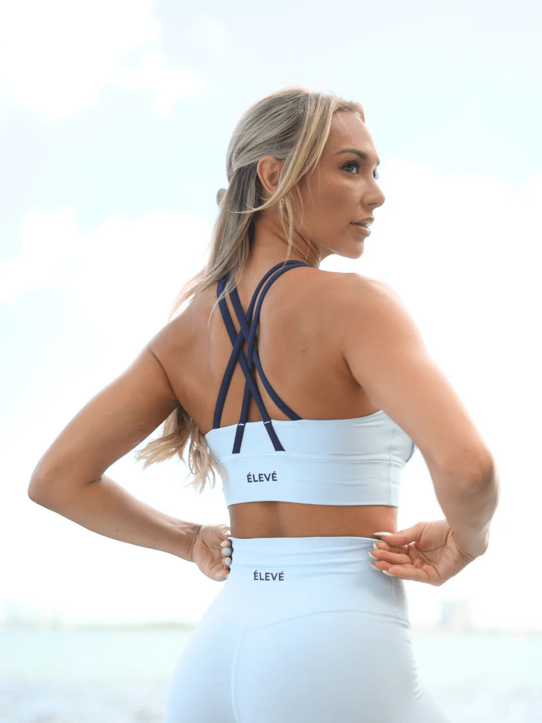 AeroSculpt Matching Set \u2013 Featherlight Yoga & Gym Outfit for Women | ÉLEVÉ