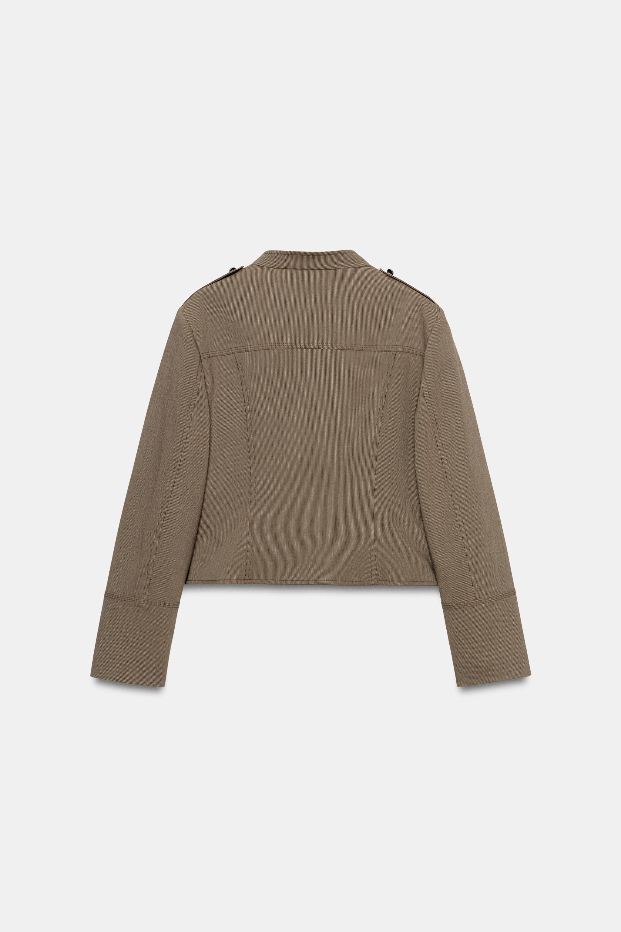 BUTTONED SHORT BLAZER | Zara US