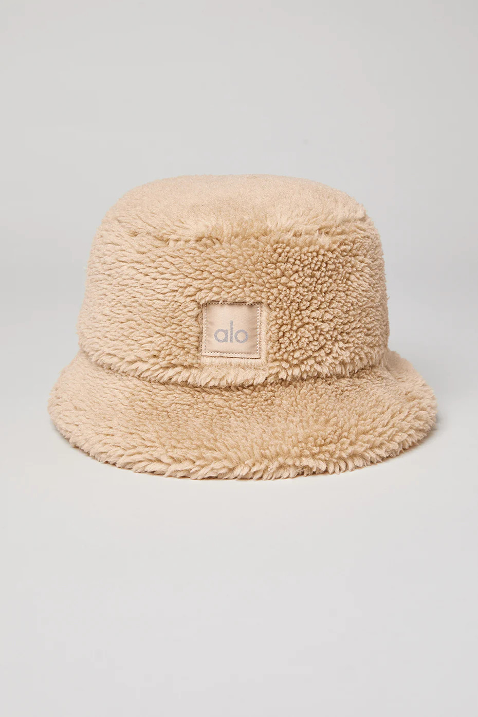 ALO | Foxy Sherpa Bucket Hat in Camel Beige, Size: Medium/Large | Alo Yoga (US)