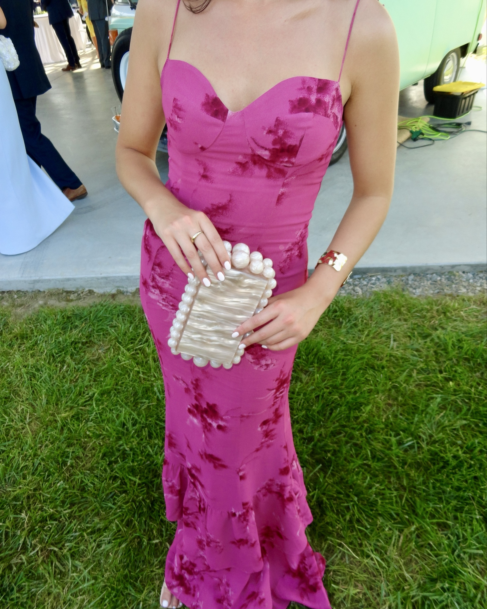 Perfect wedding guest dress for this summer! The clutch was so fun- from Amazon just search up acrylic clutch! 

#LTKWedding #LTKStyleTip #LTKSeasonal