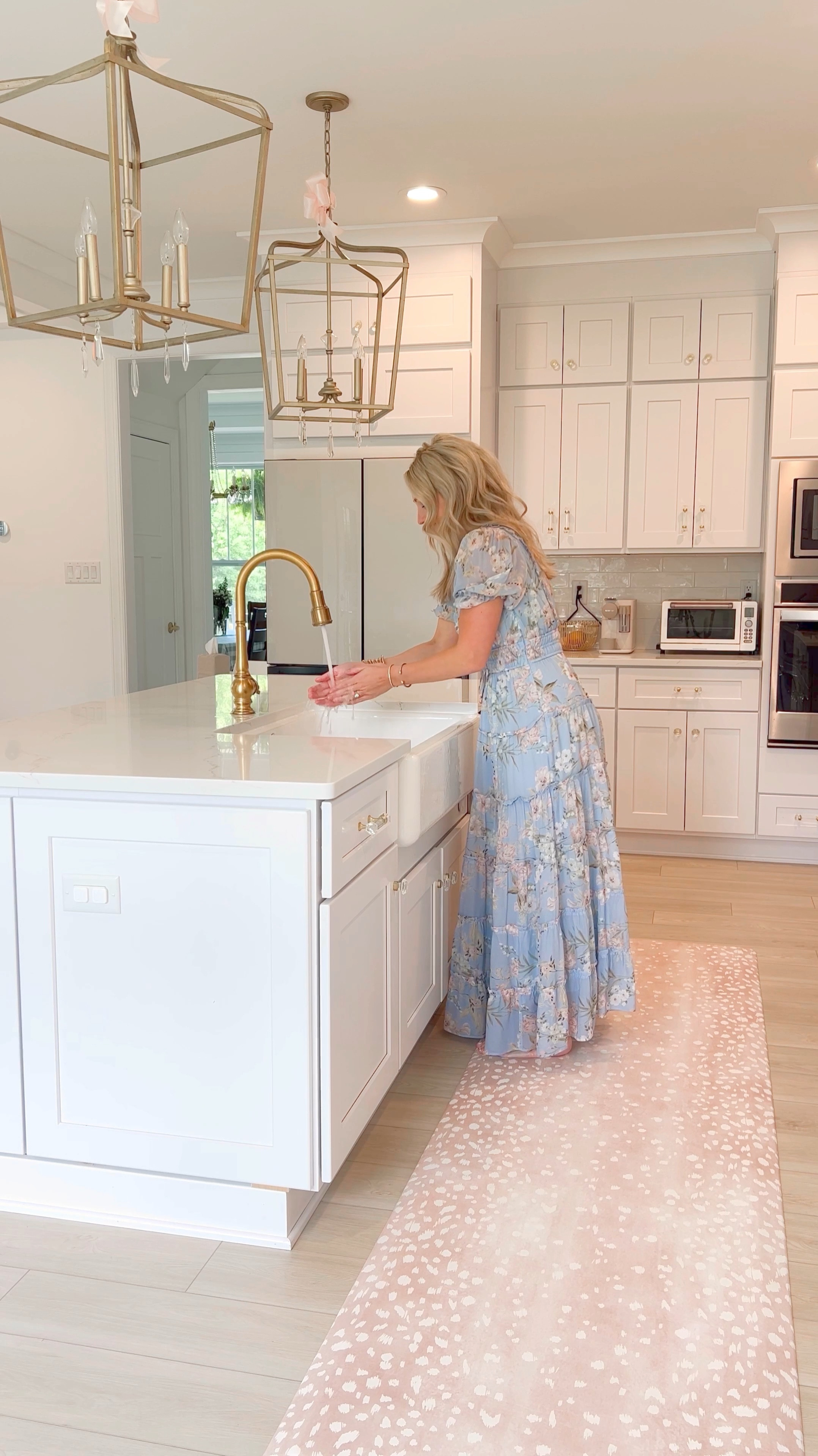 Switched out the rug for this house of noa standing mat and my back pain went away!! It helps soo much having something supportive to stand on
house of noa play mat
Baby registry essential
Neutral home
Grandmillenial home
White kitchen
White and gold kitchen
Samsun bespoke fridge


#LTKFindsUnder100 #LTKHome #LTKFamily