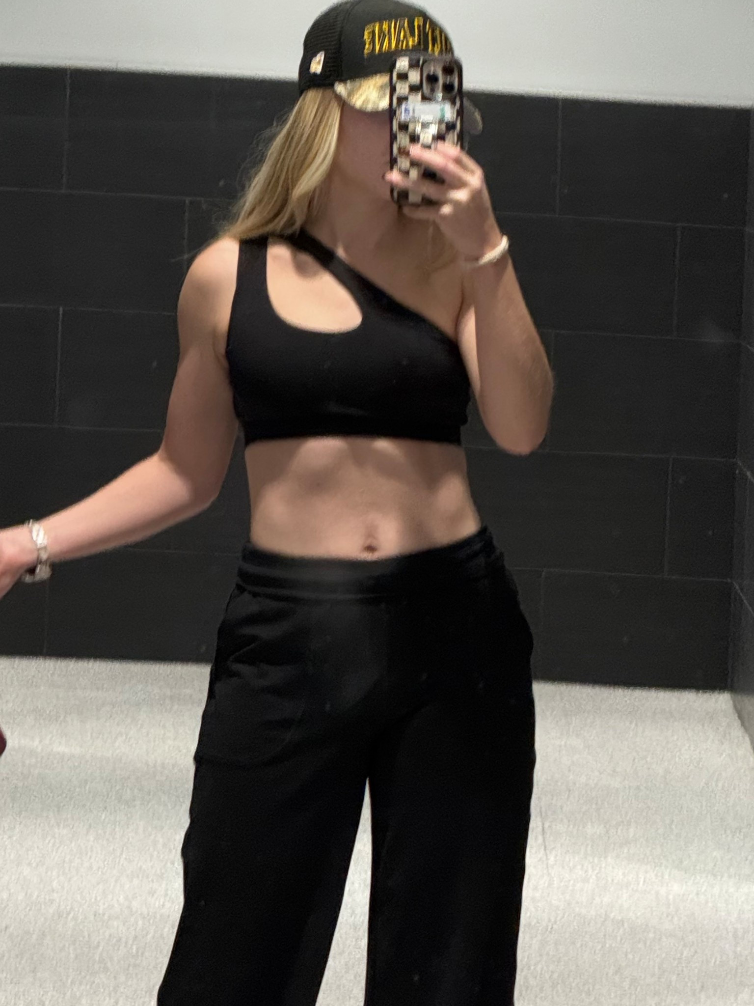 Loved this outfit! Comfortable and this bra is the best thing I ever bought! Keeps you so secure. You can dead hang or do handstands and it’s not budging  (only $18 🤯) 

(Hat: got it at the store in the salt lake bees stadium. Can’t find a link to it anywhere :( sorry!!)

#LTKActive #LTKfitnessgoals #LTKPetite