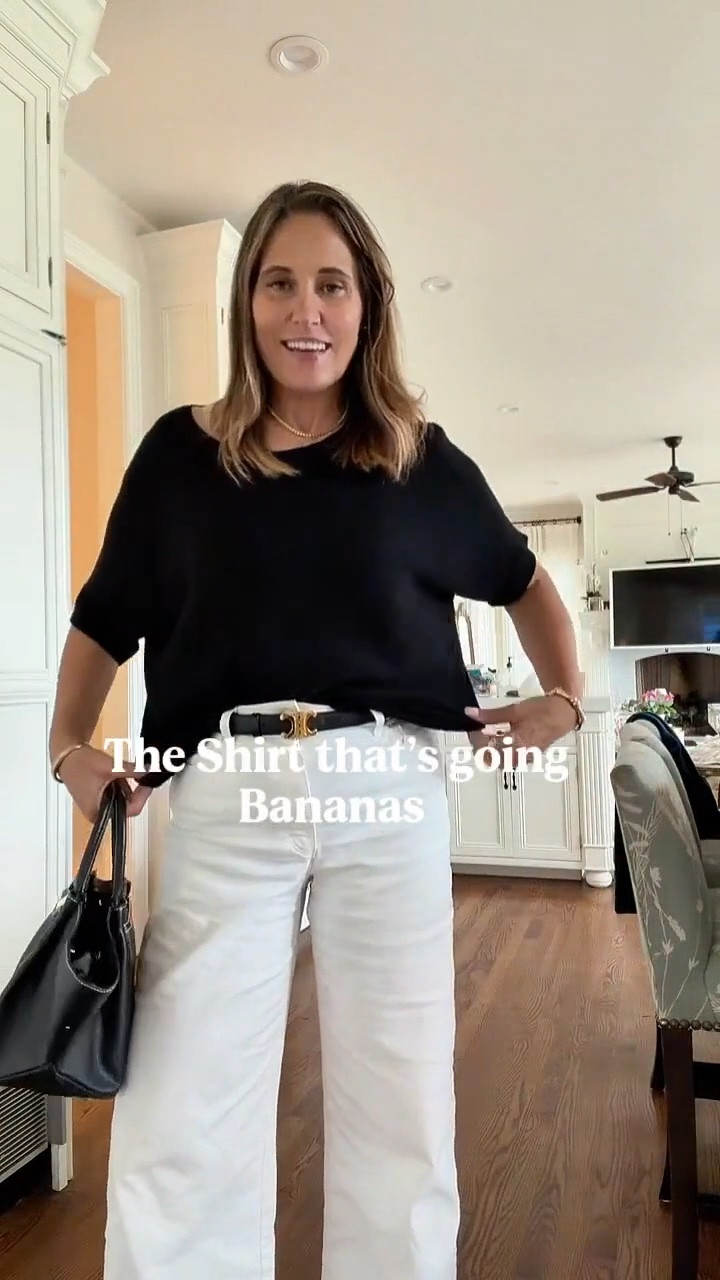 A shirt that everyone needs! This outfit is so simple yet I received so many compliments! An outfit you can definitely recreate. Top is on sale now for $39!! s

#LTKMidsize #LTKOver40 #LTKSeasonal