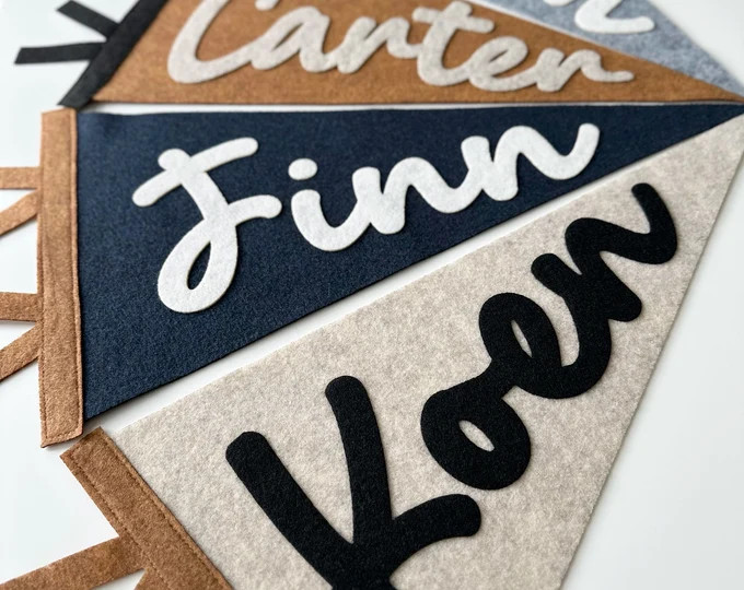 Custom felt name pennant, personalized baby gift, neutral nursery flag, playroom decor | Etsy (US)