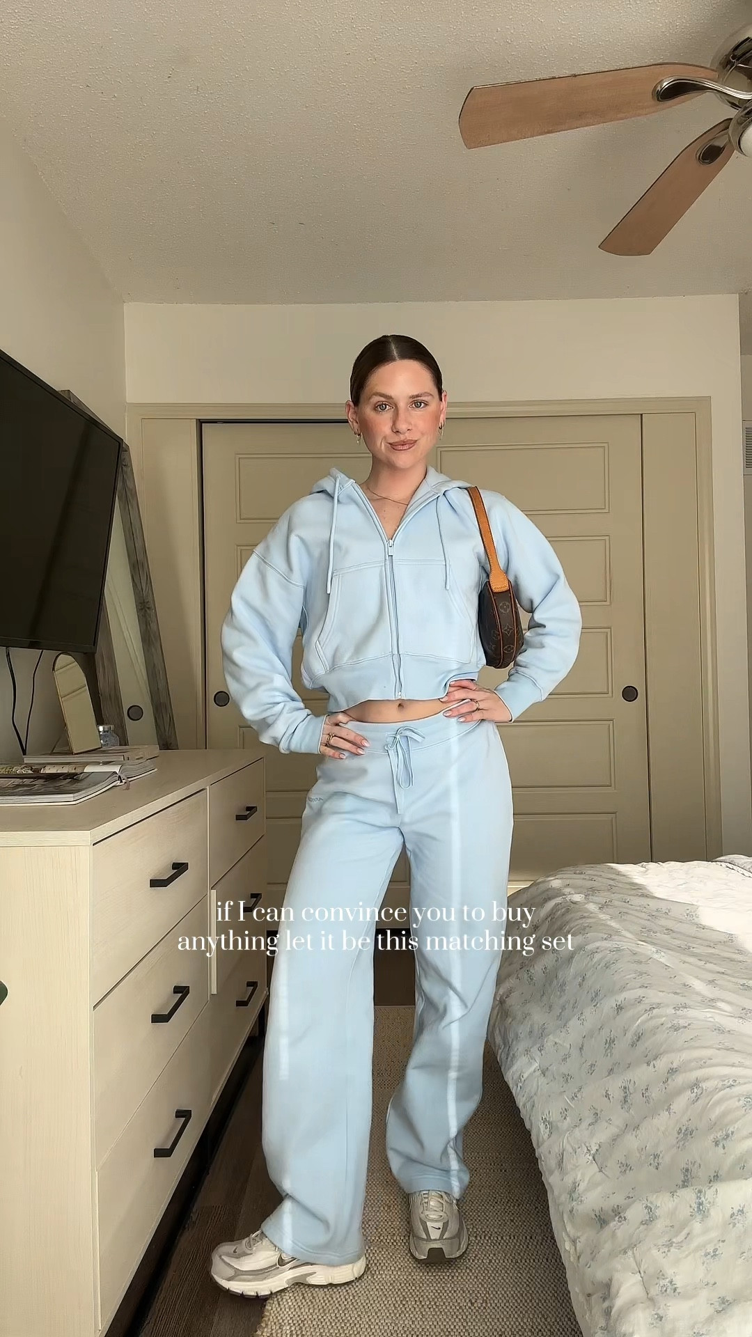 Aritzia, matching set, athleisure, sweatpants, zip up

#LTKootd #LTKValentine #LTKActive