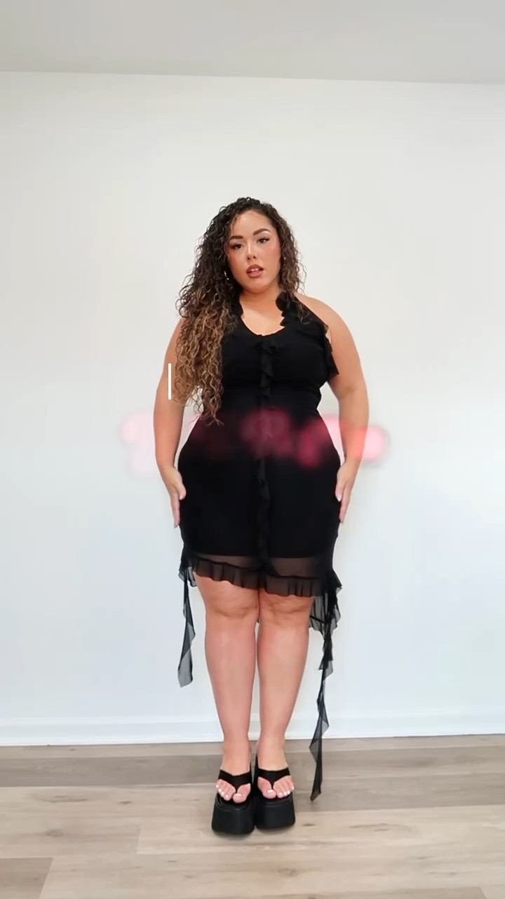 Haven’t seen anyone with my body type done this Y2K ruffle trend so I thought I’d try it. What do y’all think? 
#y2k #amazon #ruffle

#LTKcurves