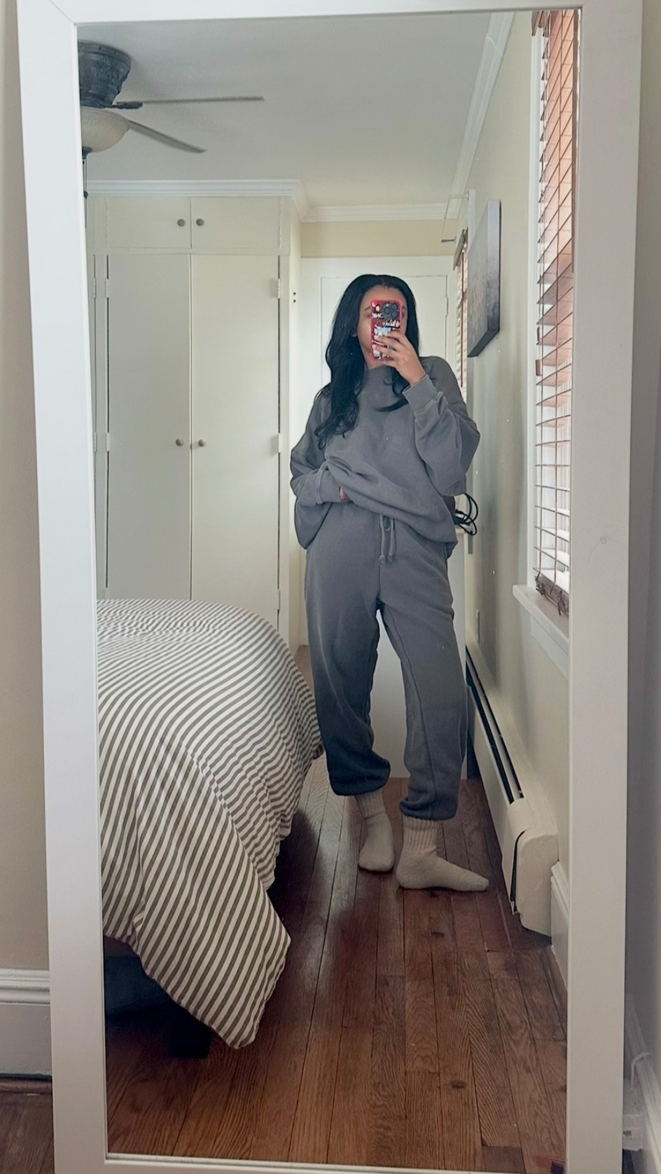 -size large in sweatshirt
-size medium in sweatpants 

#LTKSeasonal #LTKHoliday #LTKFindsUnder100