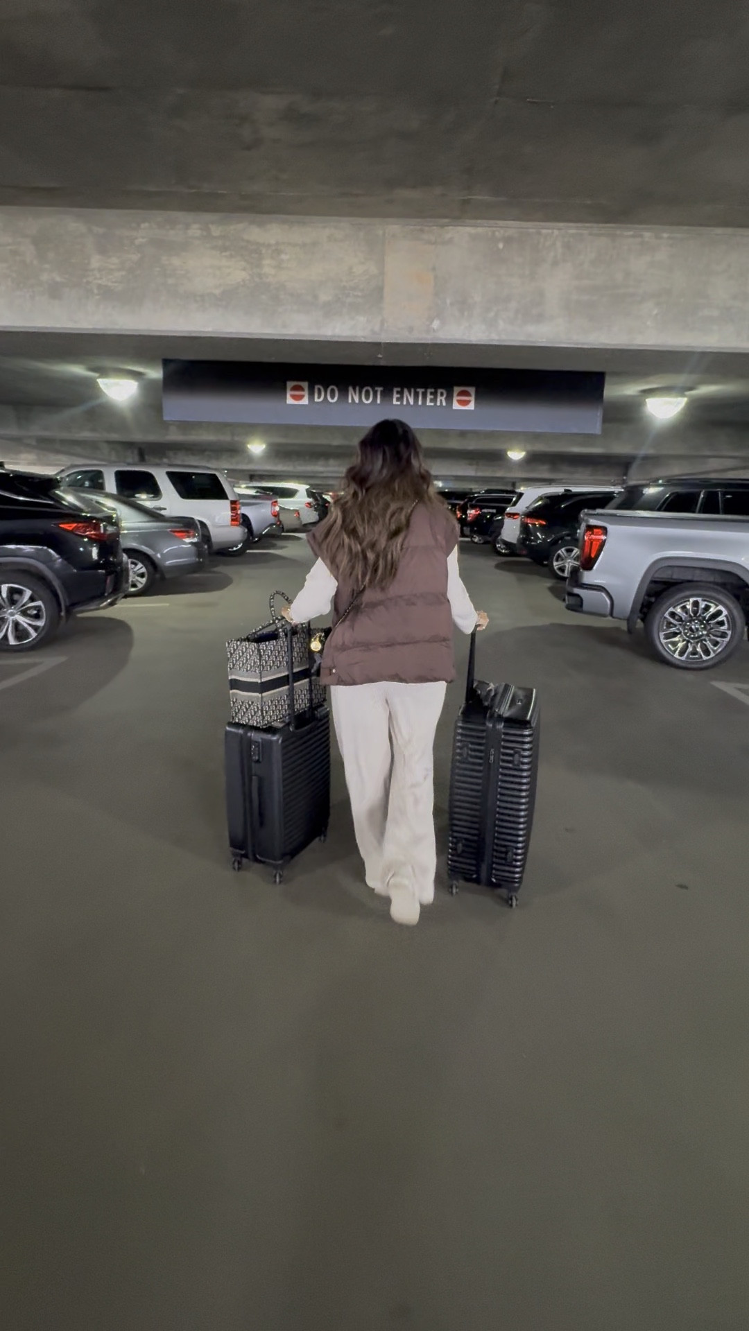 3 piece hardside luggage - FLASH SALE!!!


#LTKSaleAlert #LTKTravel #LTKNYFW