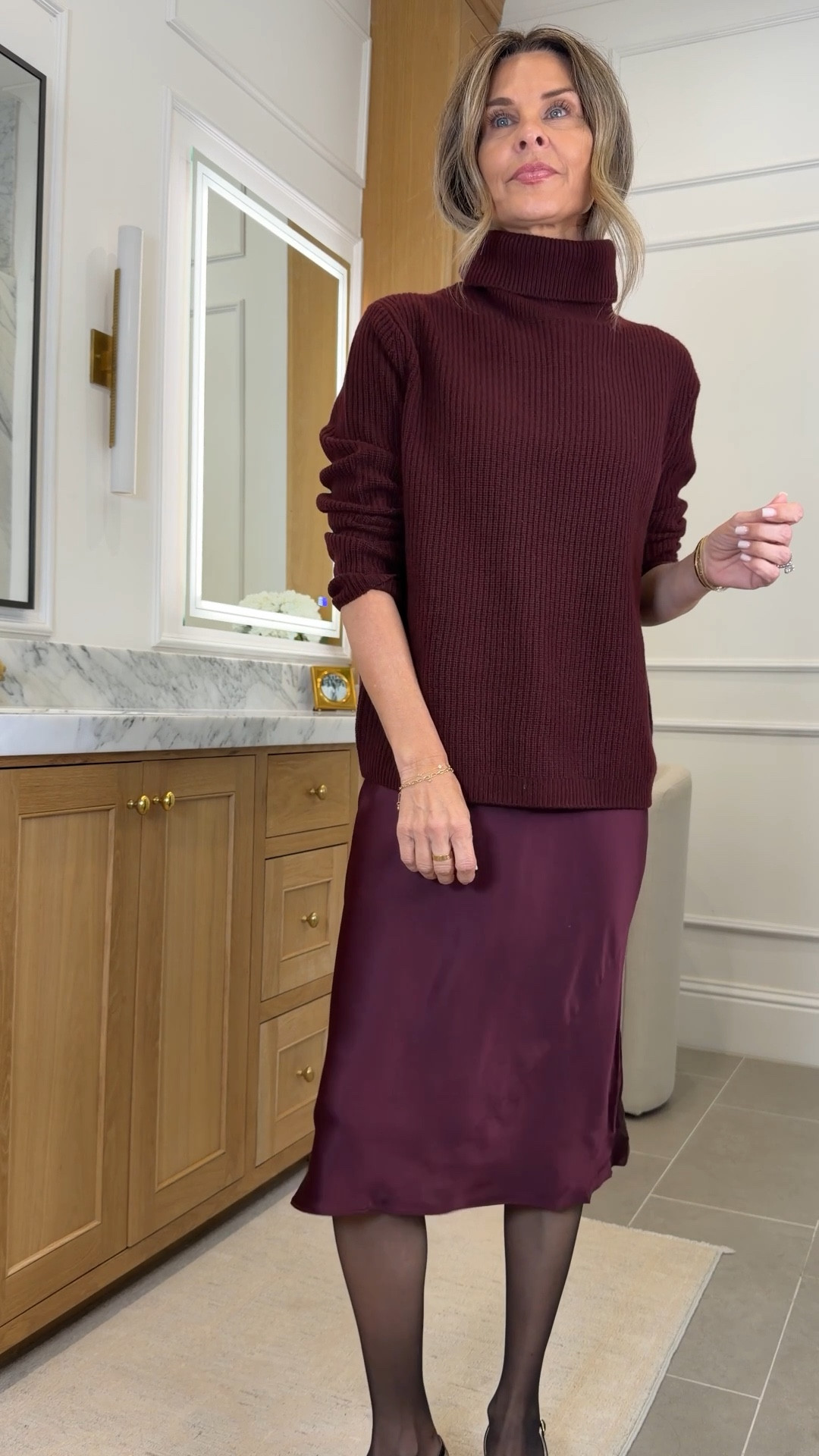 I’m 5’6’’.
-100% silk slip dress TTS
-Mongolian cashmere fisherman burgundy sweater size S
#QuincePartner @onequince



#LTKOver40 #LTKootd #LTKHoliday