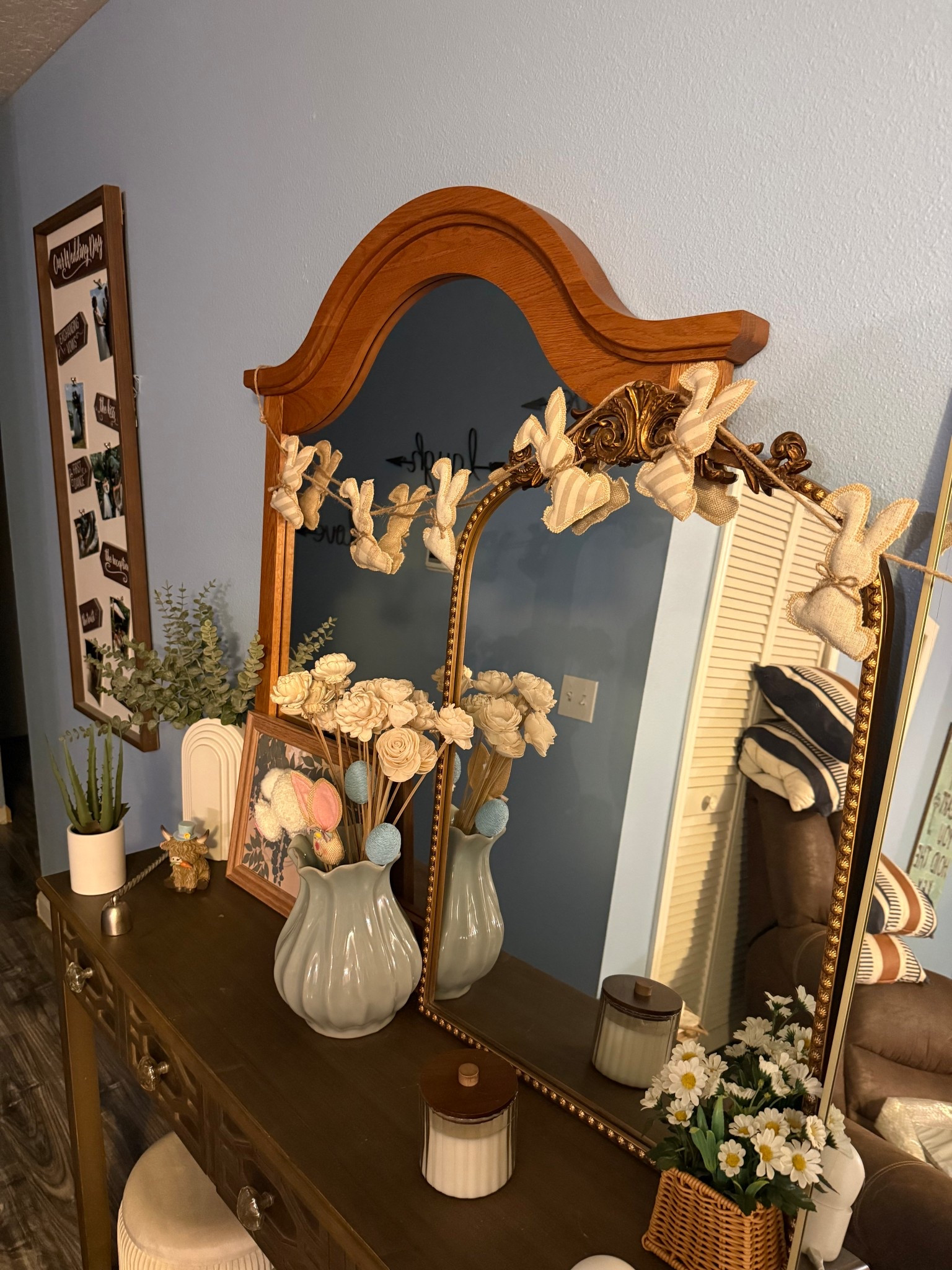 Easter spring vibes but make it aesthetic🩵🐇🐣🤍


#homedecor #springstyle #springvibes #springtime #neutrals #neutralhome #boho #bohodecor #bohostyle #easter 

#LTKdayinmylife #LTKSeasonal #LTKHome