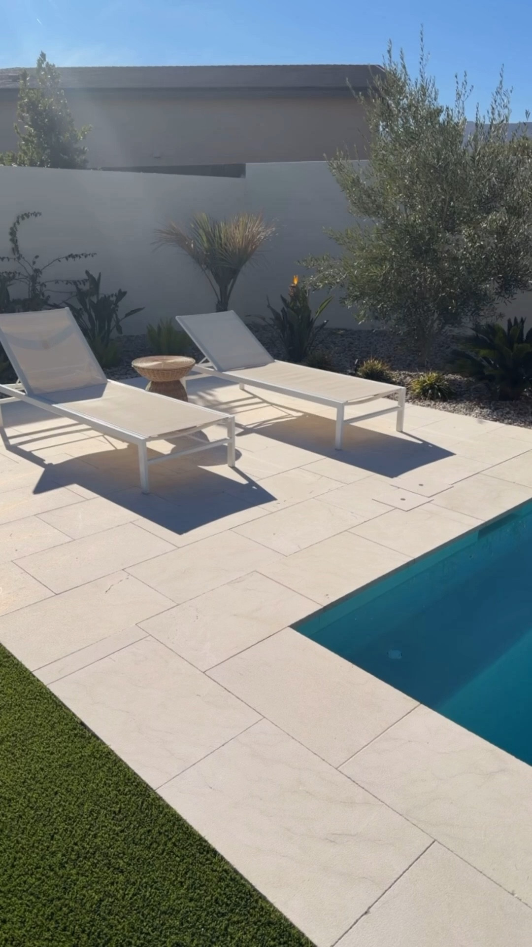 Outdoor lounge chairs we love!



#LTKHome