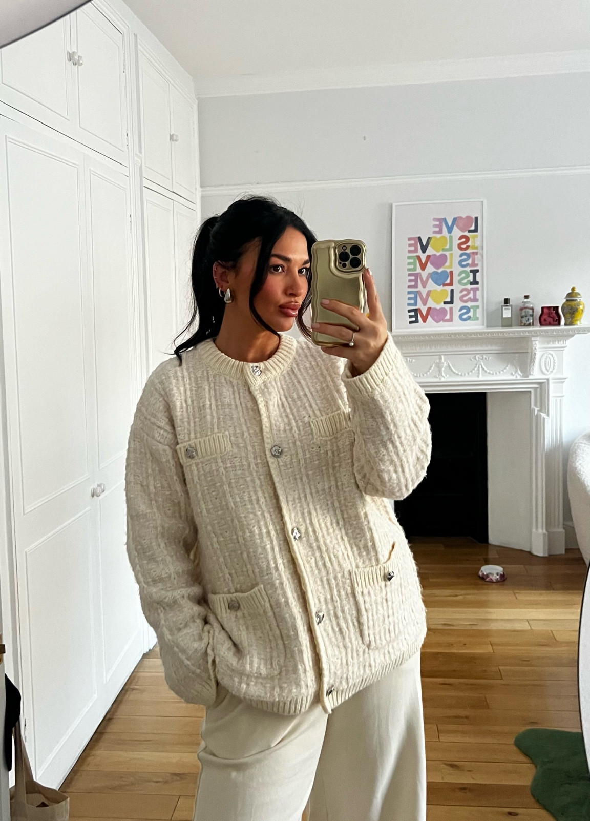 Another cosy cardigan, this one is so thick and chunky and is nice closed or open over a little vest or tee 👌 I’m wearing size XL