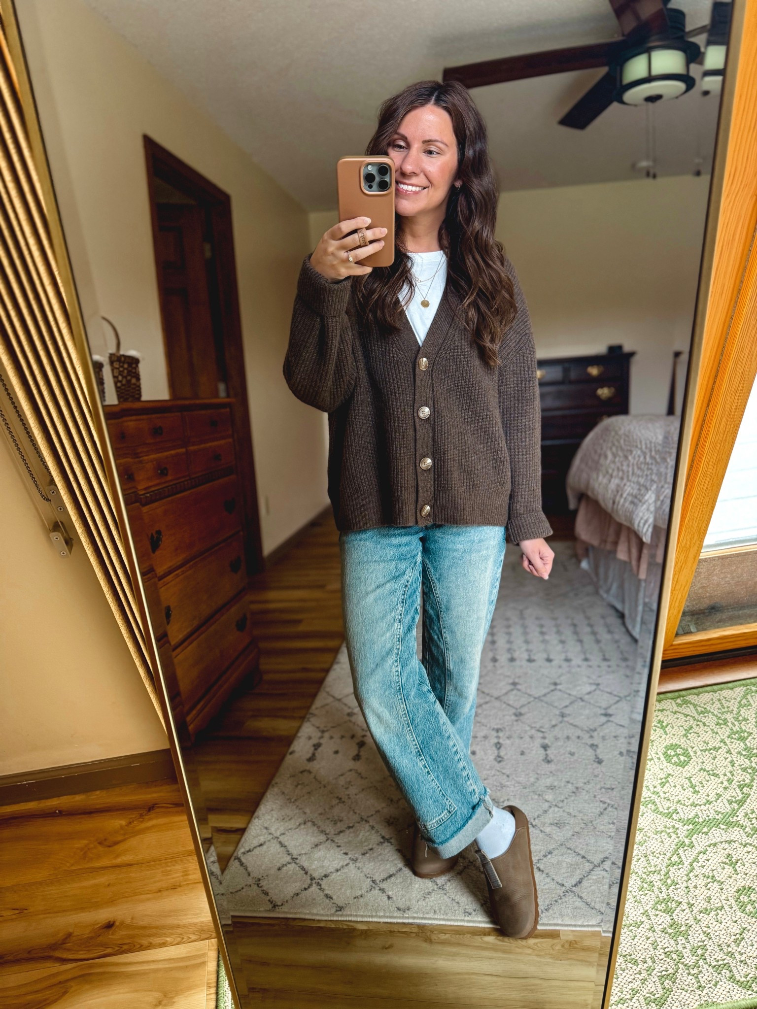 I’m wearing size small in my white tee shirt and size xs in my brown cashmere cardigan from Quince (use INFG-25MARISSA10 for 10% off your first order from Quince (new customers only!)
My jeans are size 24 short in mantra wash.

my clogs fit true to size and are so comfy! 

#LTKFindsUnder100 #LTKSeasonal #LTKPetite
