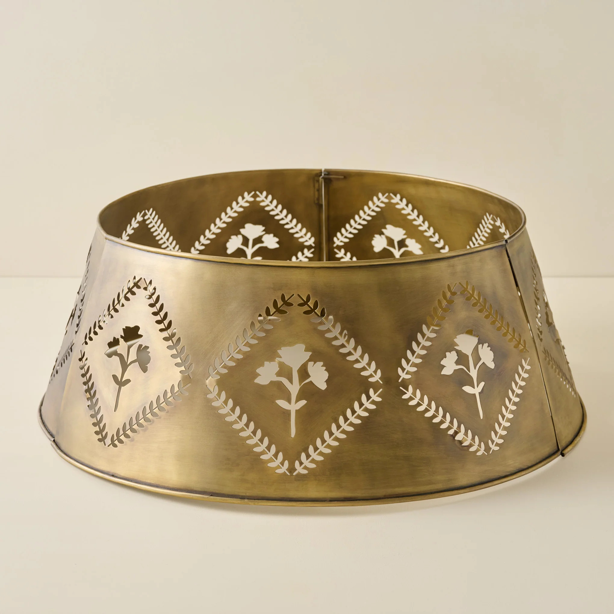 Antique Brass Floral Tree Collar | Magnolia